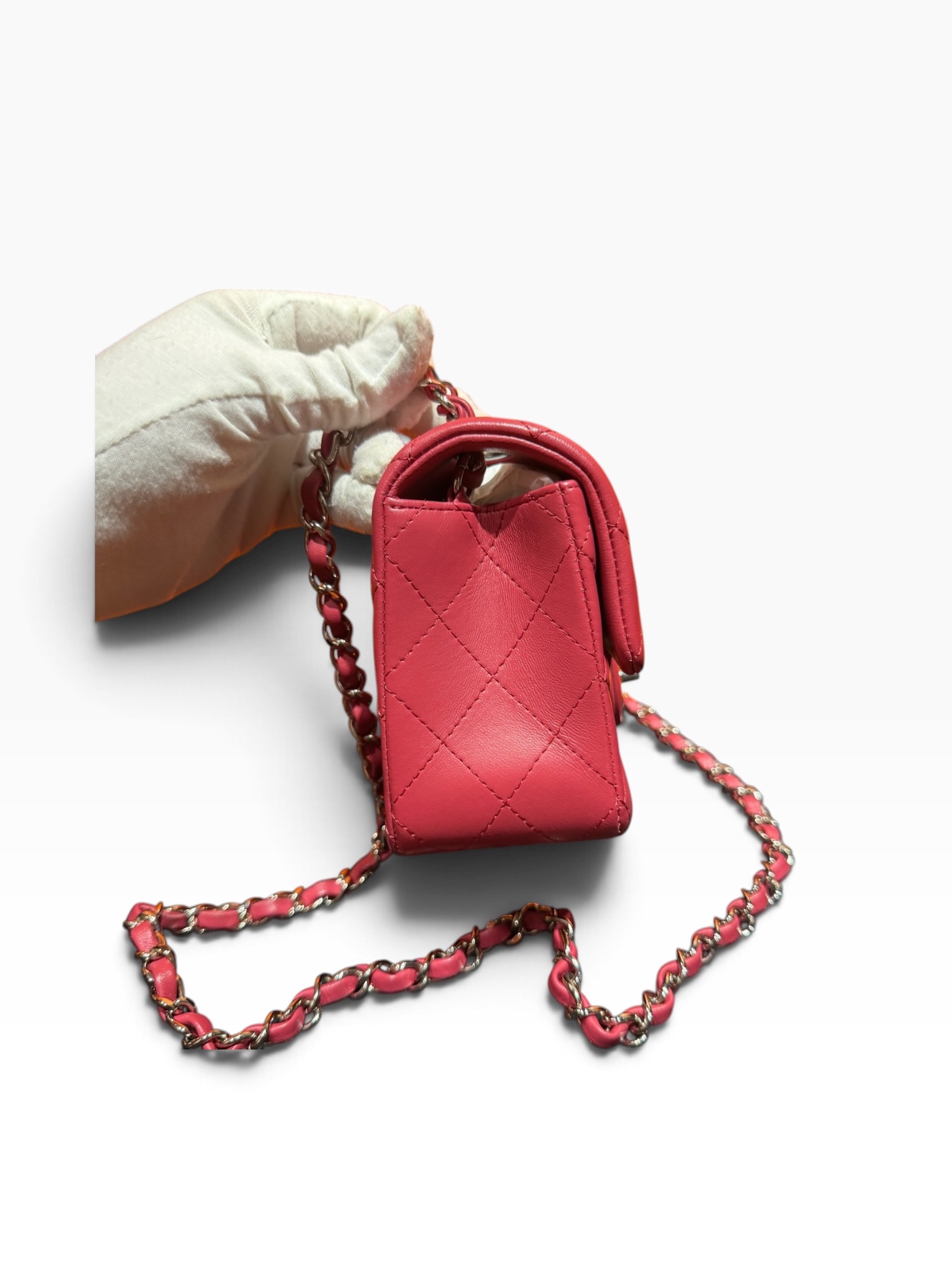 Pre owned chanel 20 cm A10302