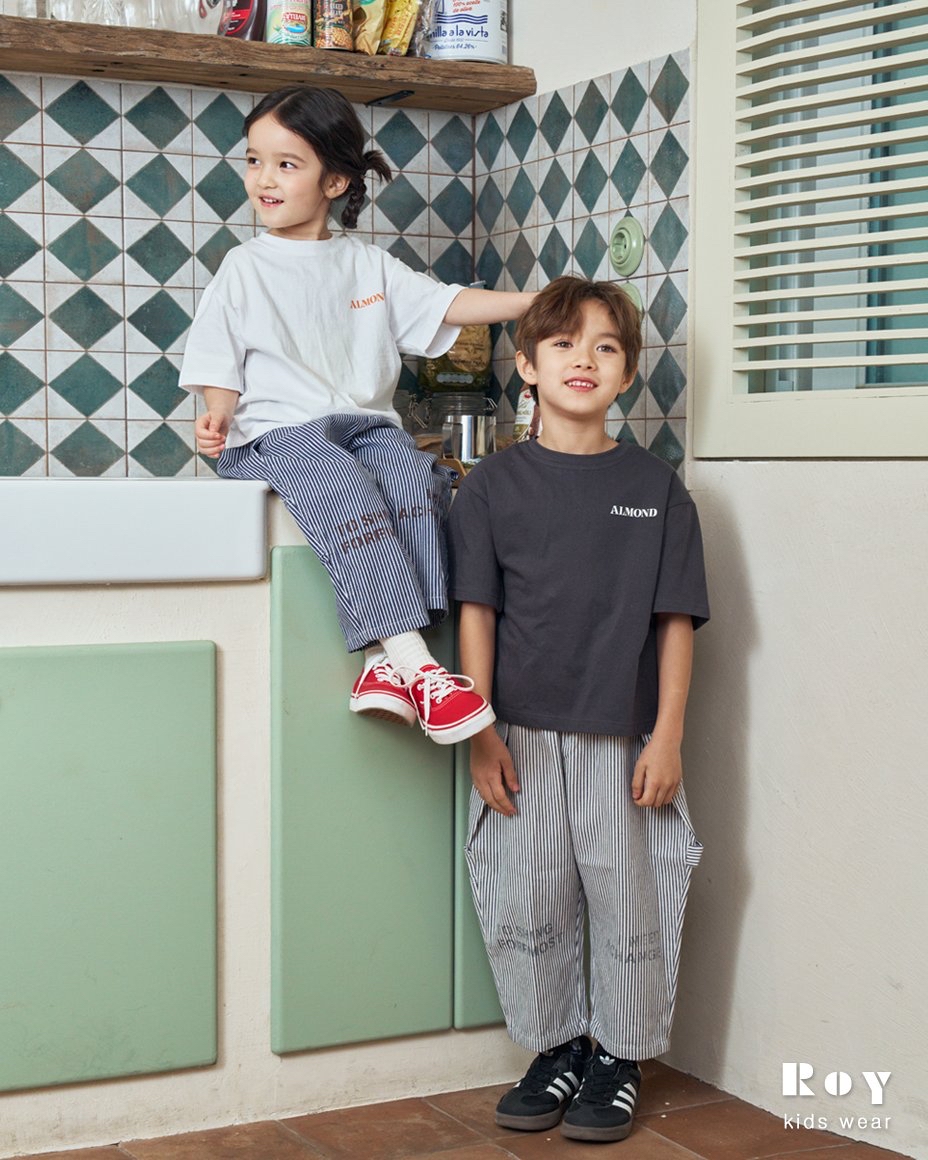 Roy | 親子T (Black/White  L108-116 / Adult)