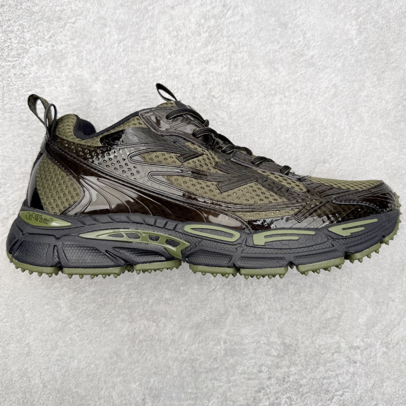 Off-White Be Right Back