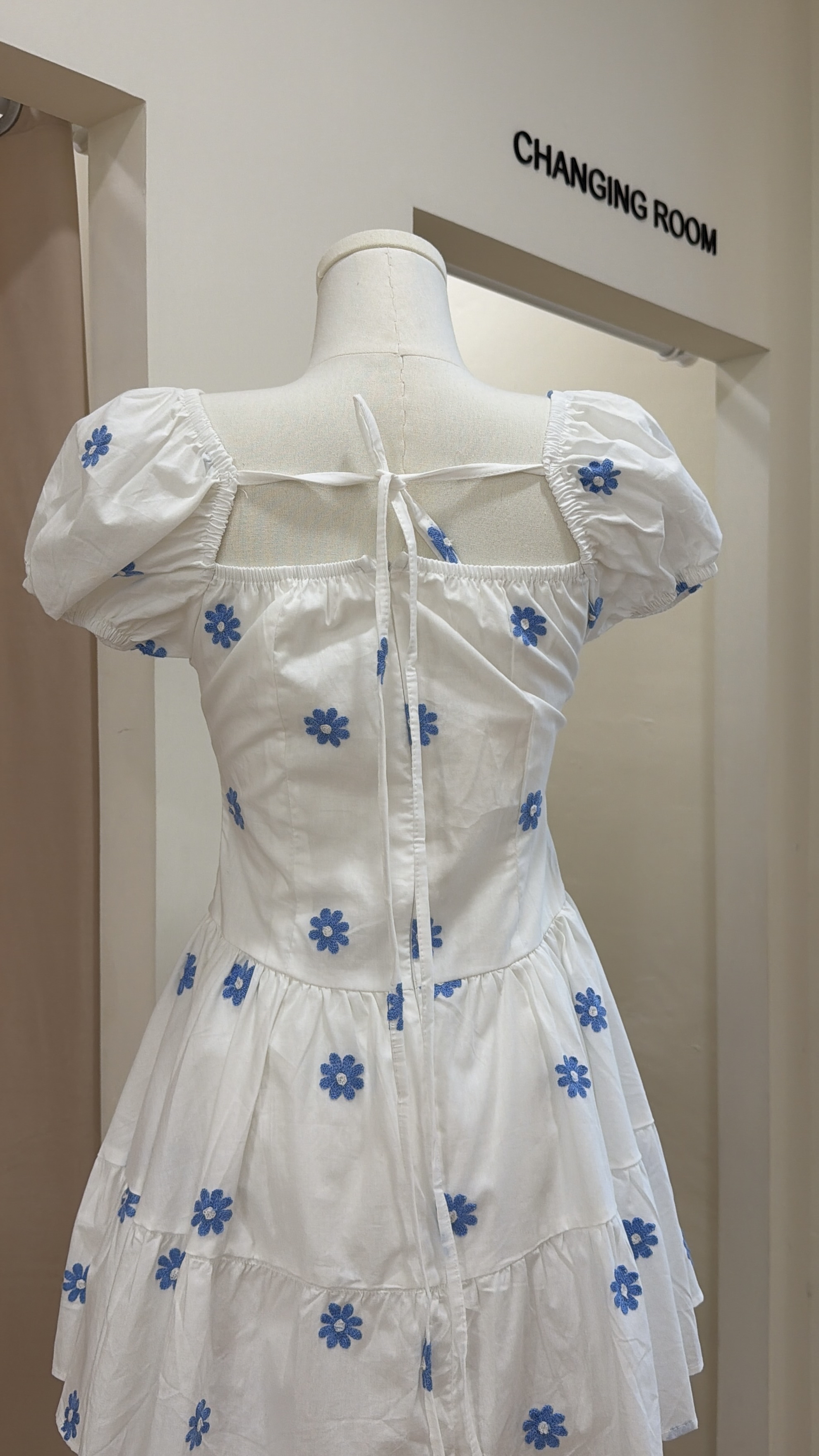 397泡泡袖连身裙