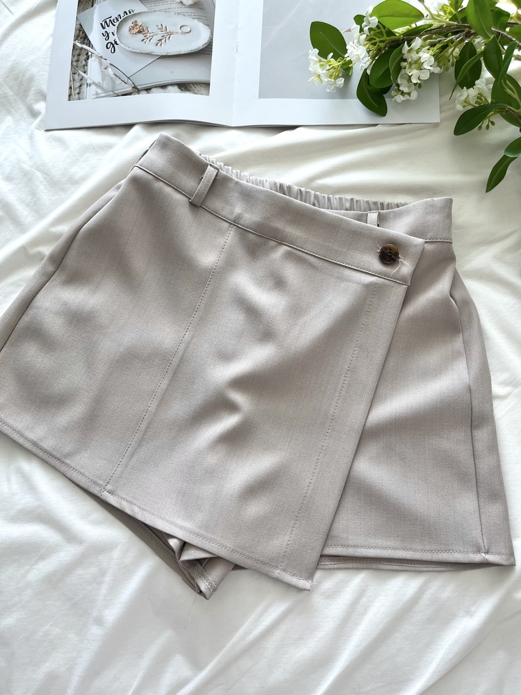 Front-Overlap Skorts (Mocha Beige)