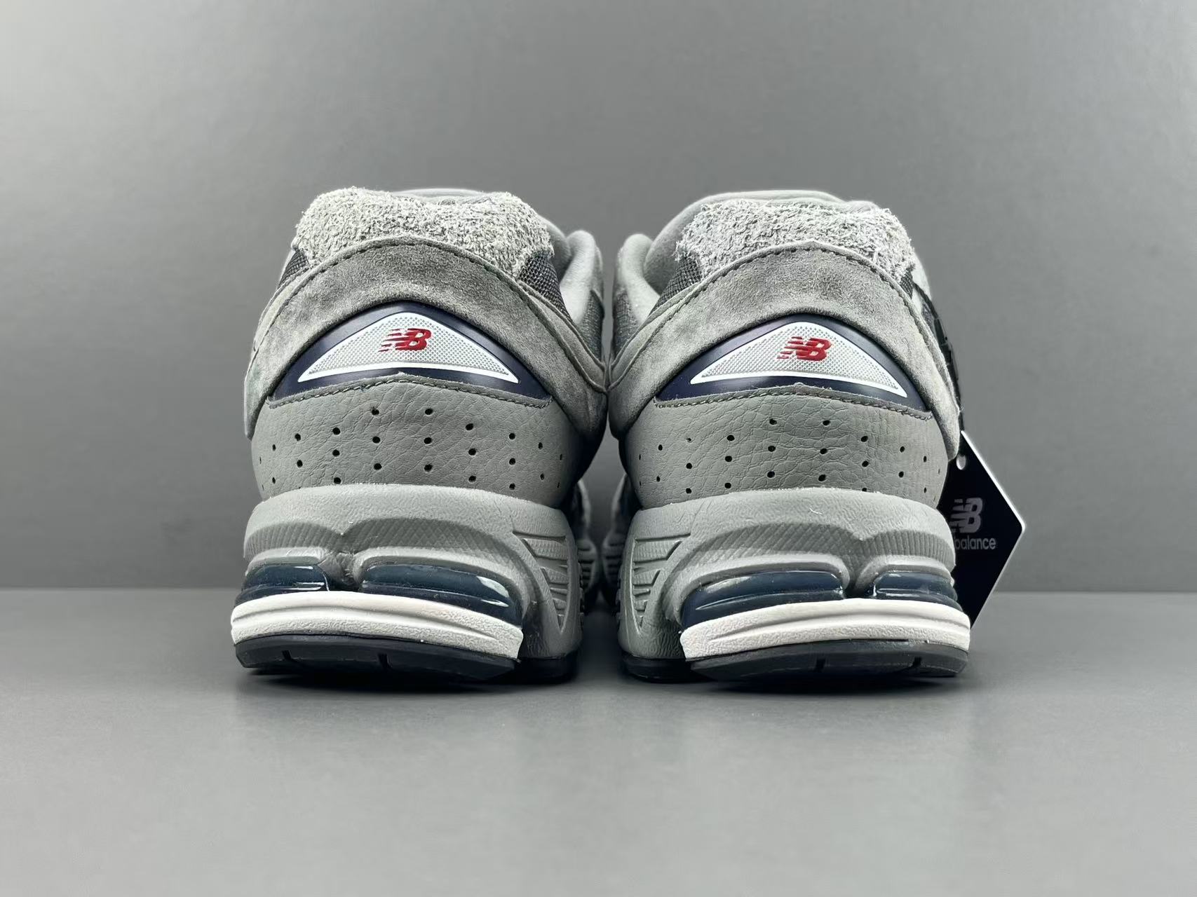 New Balance 2002R ML2002RHG