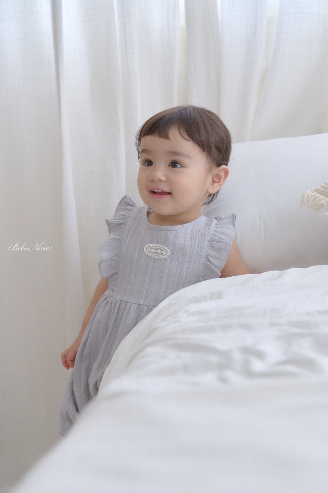 ☀️預訂 韓國直送☀️🇰🇷Bebenine兩色蕾絲標誌荷葉邊背心連身服