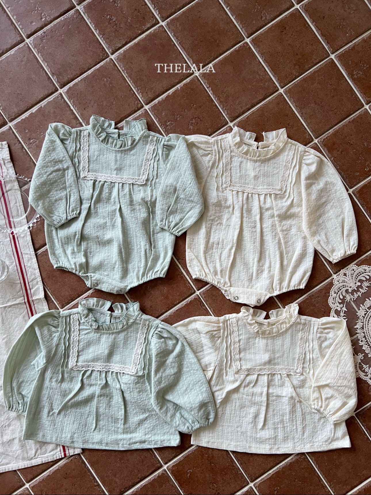 🌸預訂 韓國直送🌸🇰🇷THELALA兩色蕾絲花邊領長袖包屁衣