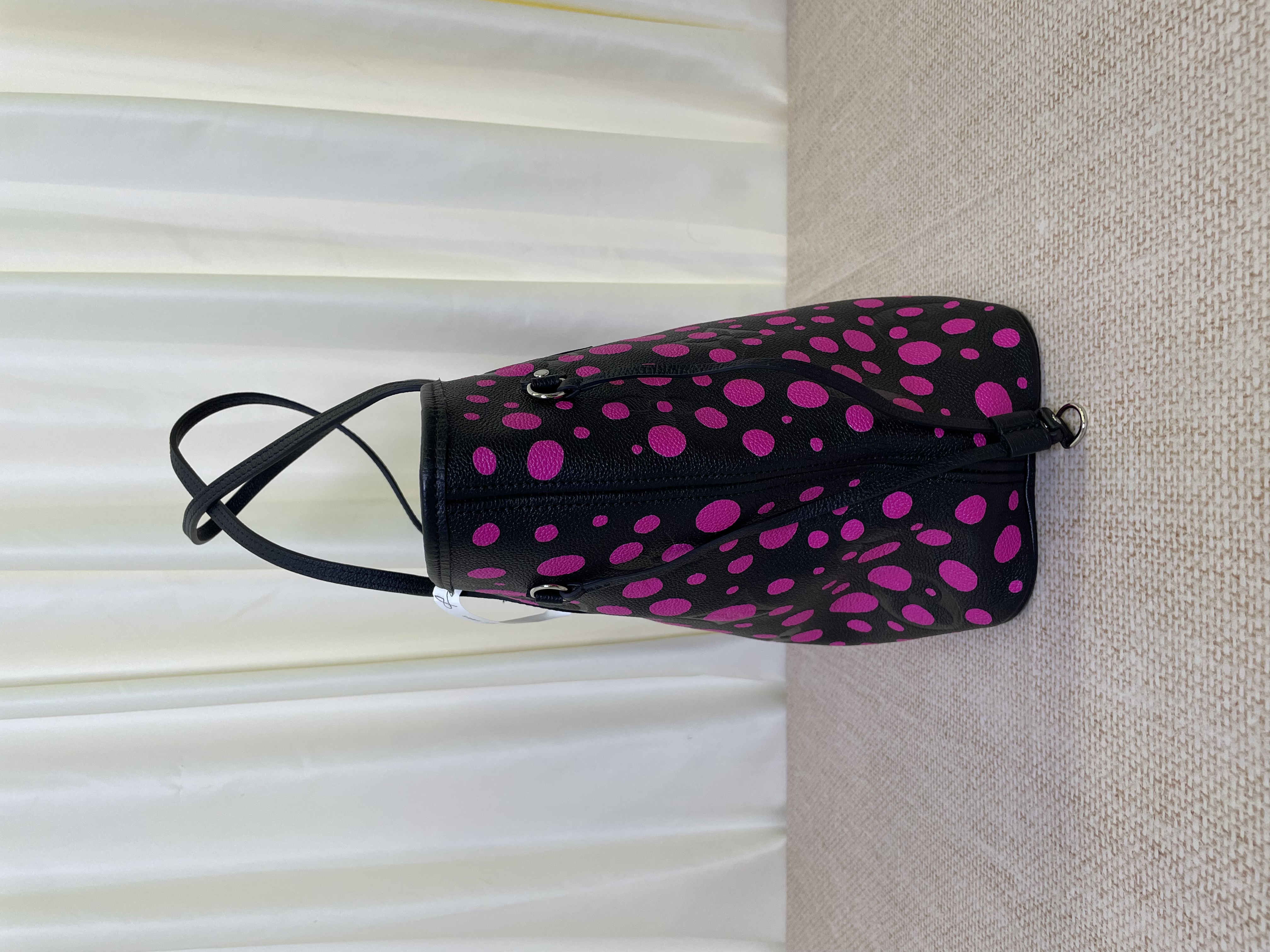 Pre-owned Louis Vuitton x Yayoi Kusama tote bag/ Product Code: 26031001