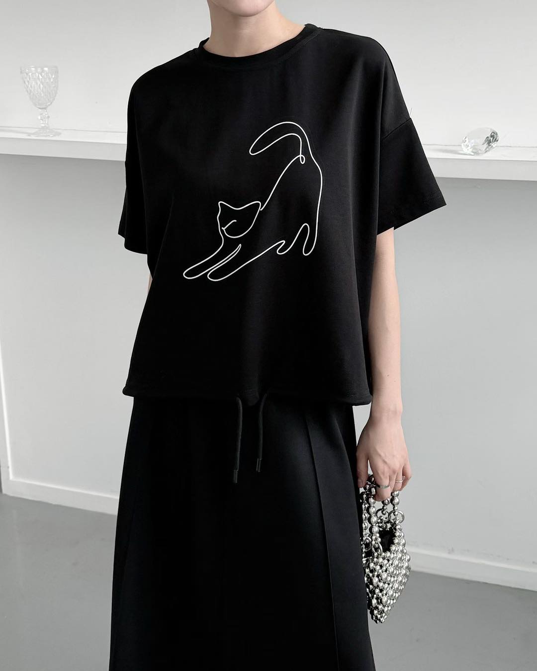 線條貓貓束腳Tee