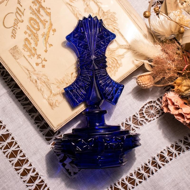 1960s Czechoslovakia Art Deco Inspired-Pattern Pressed Glass Vanity Perfume Bottle - Cobalt Blue(MW013)