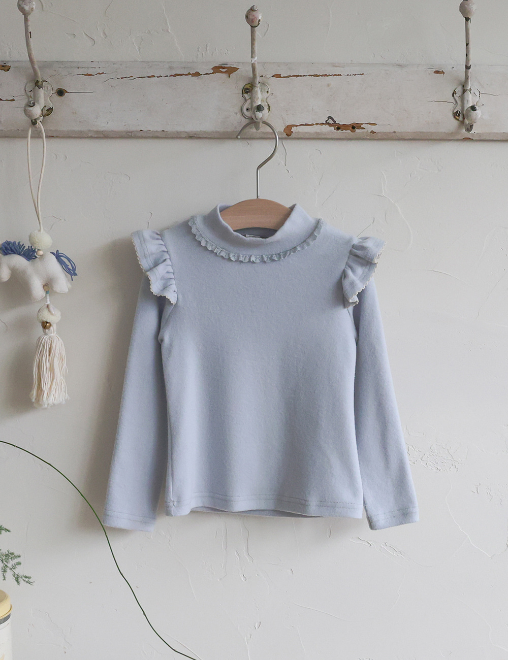 FLO | frill tee