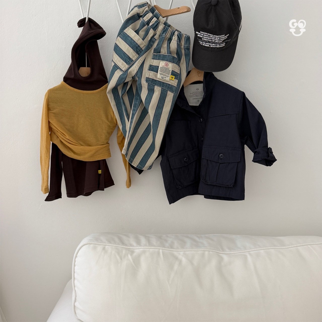 GOU | Cool Stripe Pants