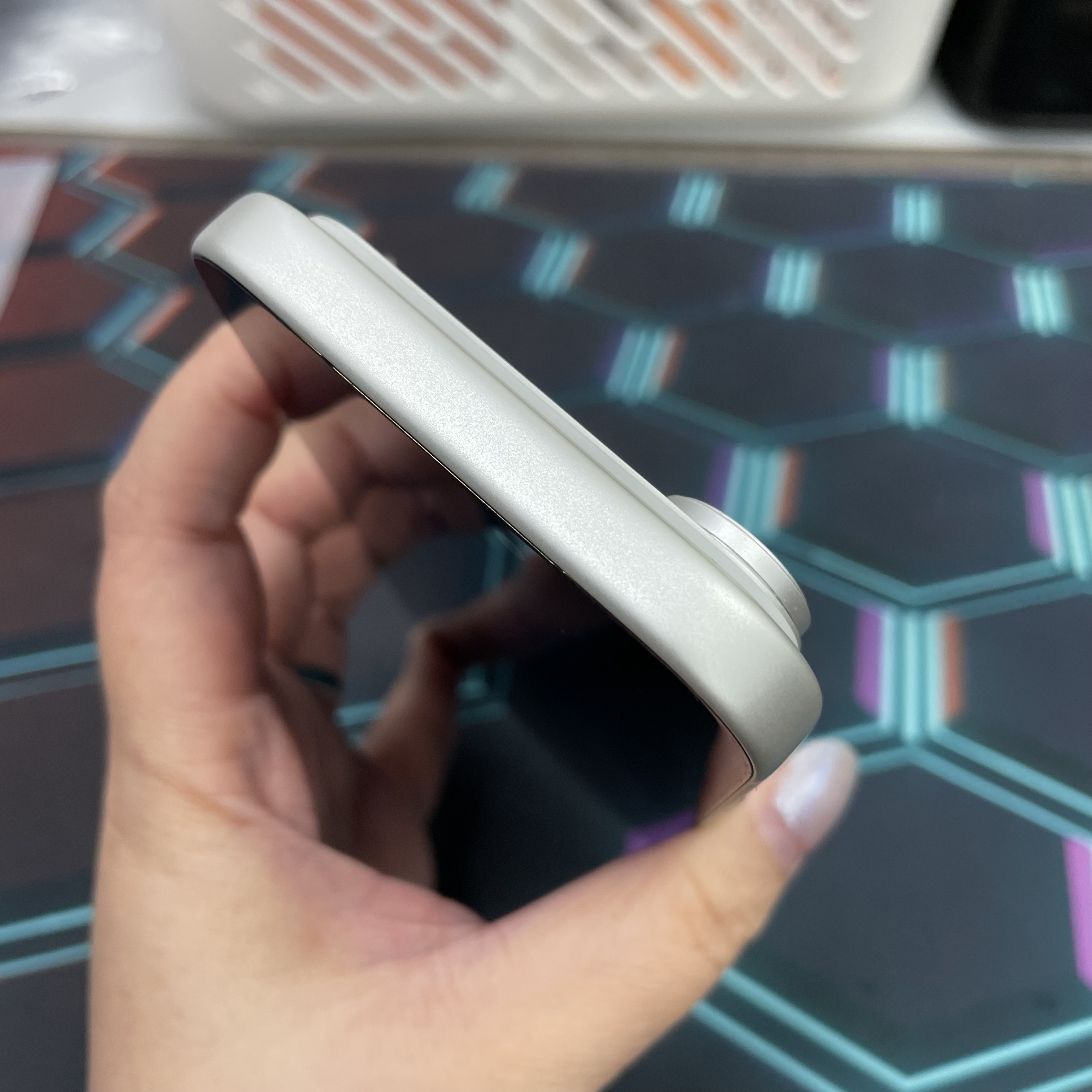 *7122 17 Pro 完美機 256GB 電100 銀色 sliver