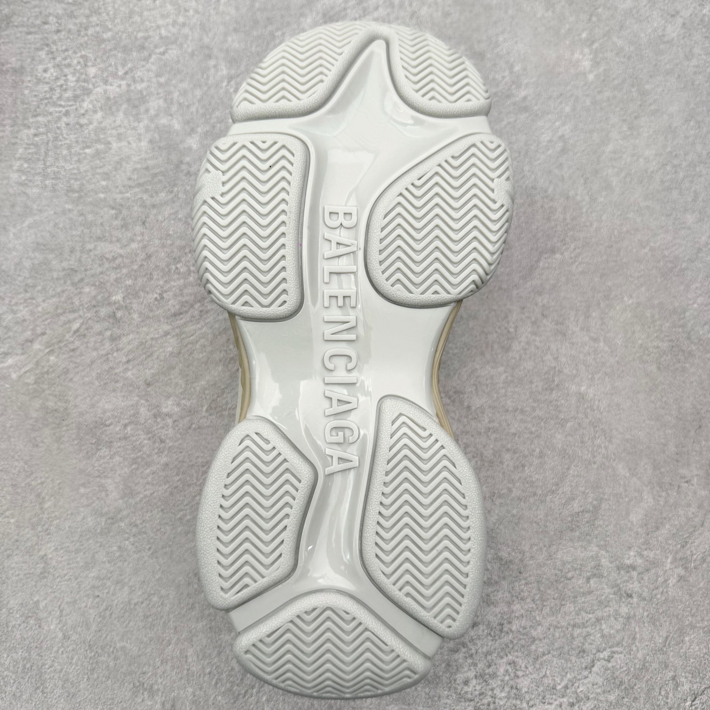 Balenciaga Triple S.2 Gradient 