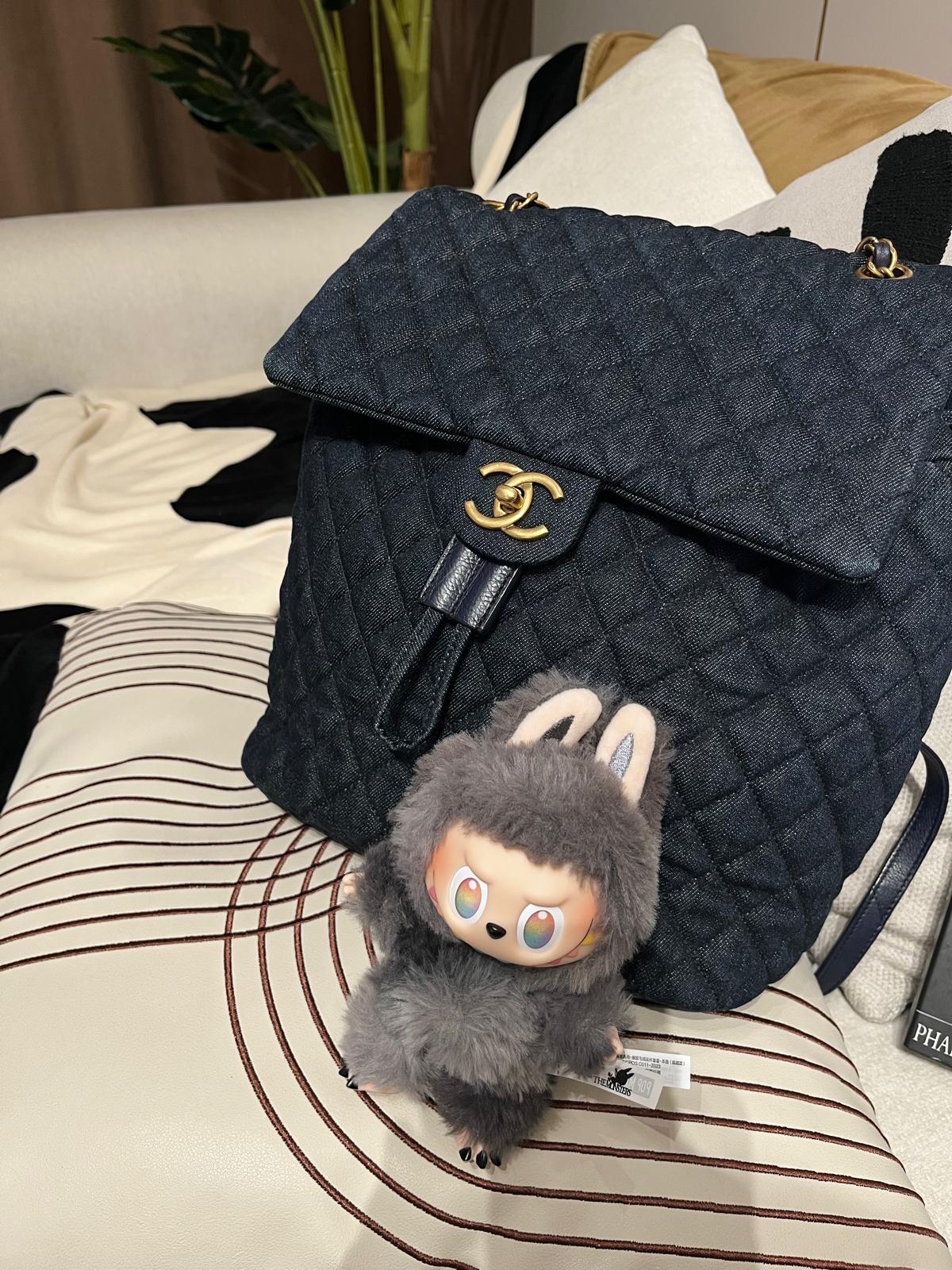 Chanel Classic Backpack Denim 100%Authentic, 95%New ✅貼✅Dust bag