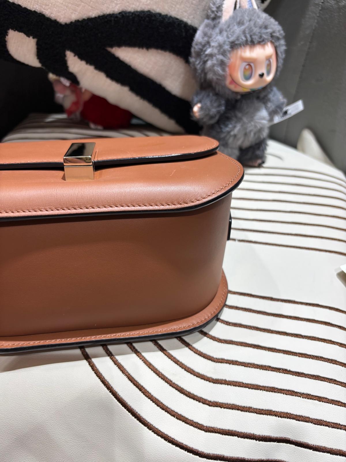 Valextra iside 2way bag Tan,100%Authentic,90%new 