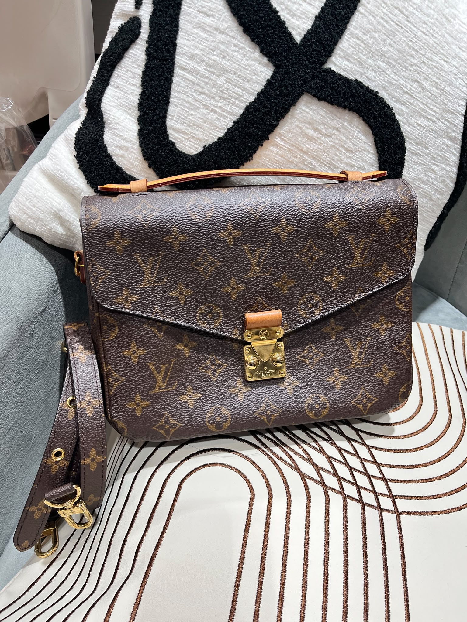Lv Metis pochette monogram 2way bag 100%Authentic,92%new ✅dust bag