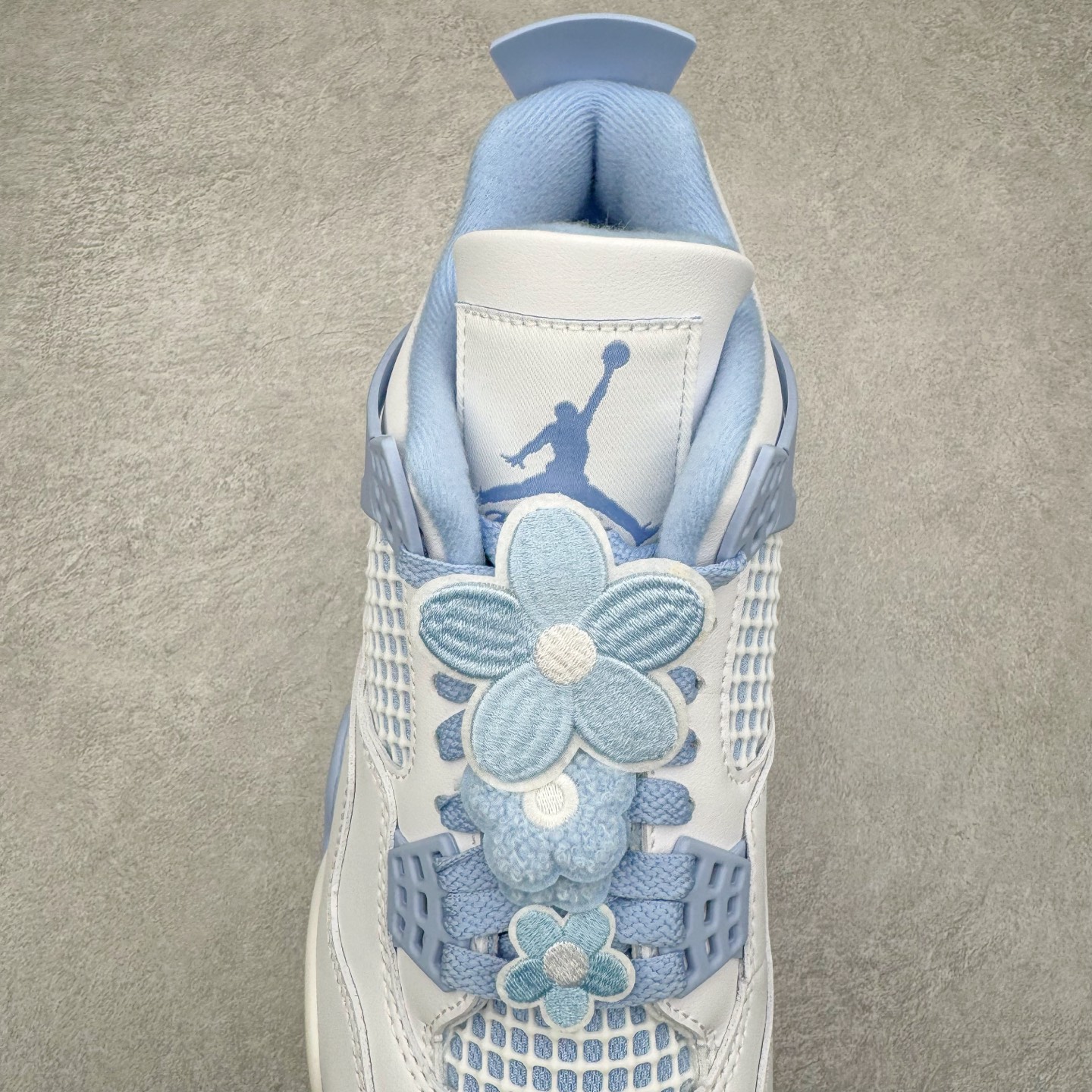 Air Jordan 4 Retro "Forget Me Not" HV0823-100