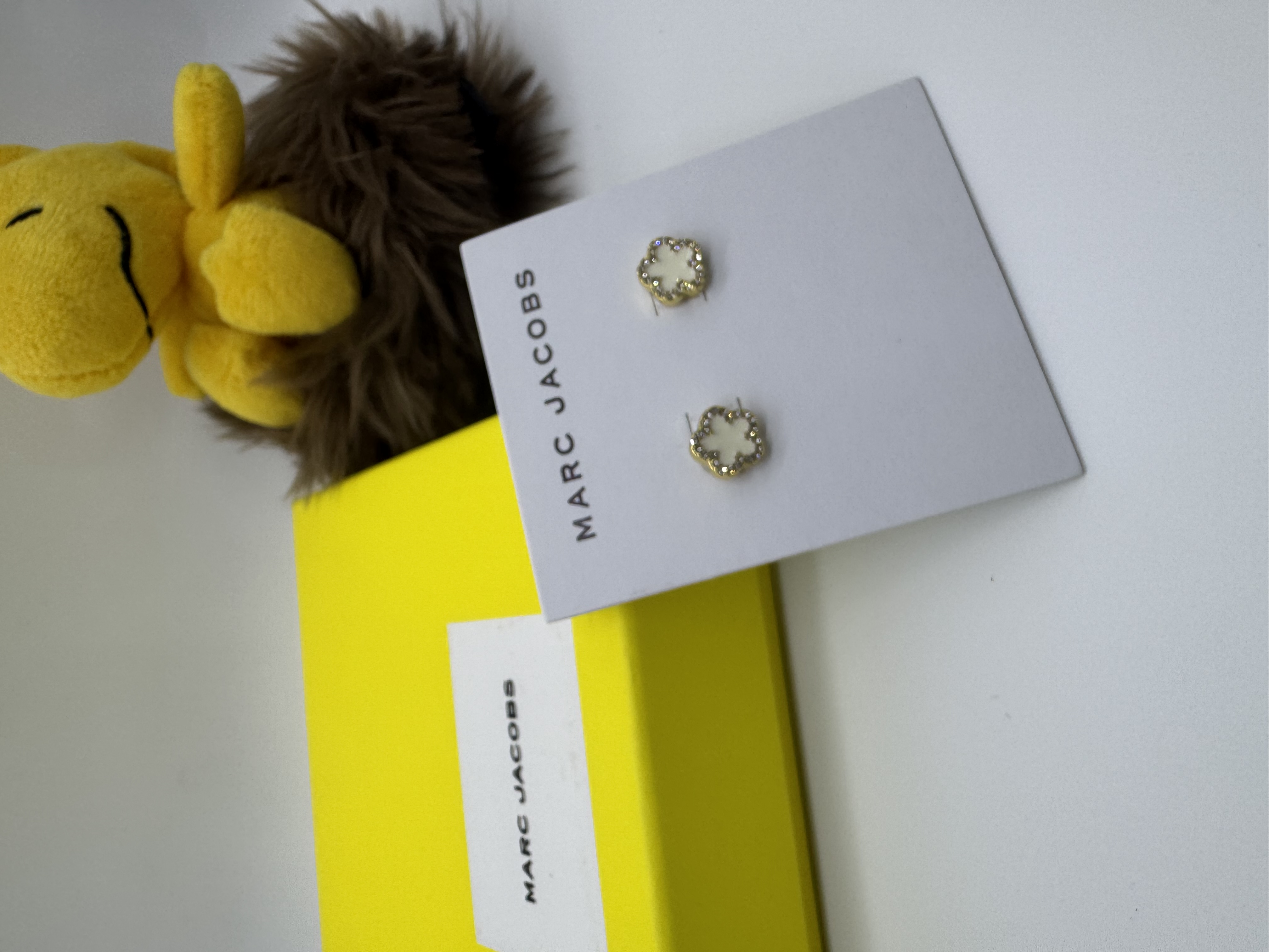 🇺🇸✈️🇨🇦Marc Jacobs outlet 花🌼花🌸形狀閃閃耳環現貨🤩