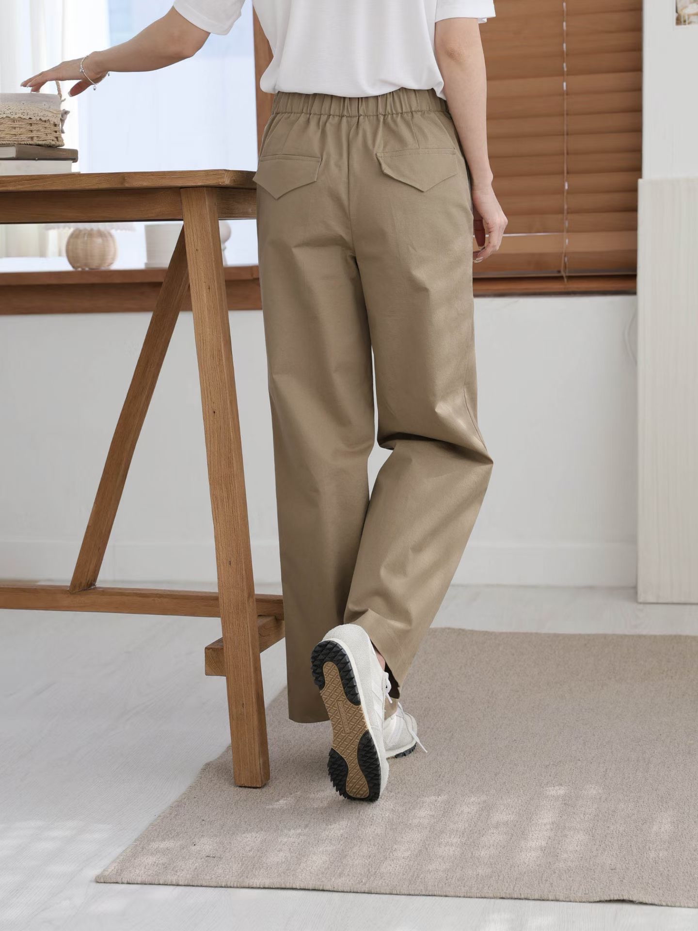 後橡筋腰直筒褲