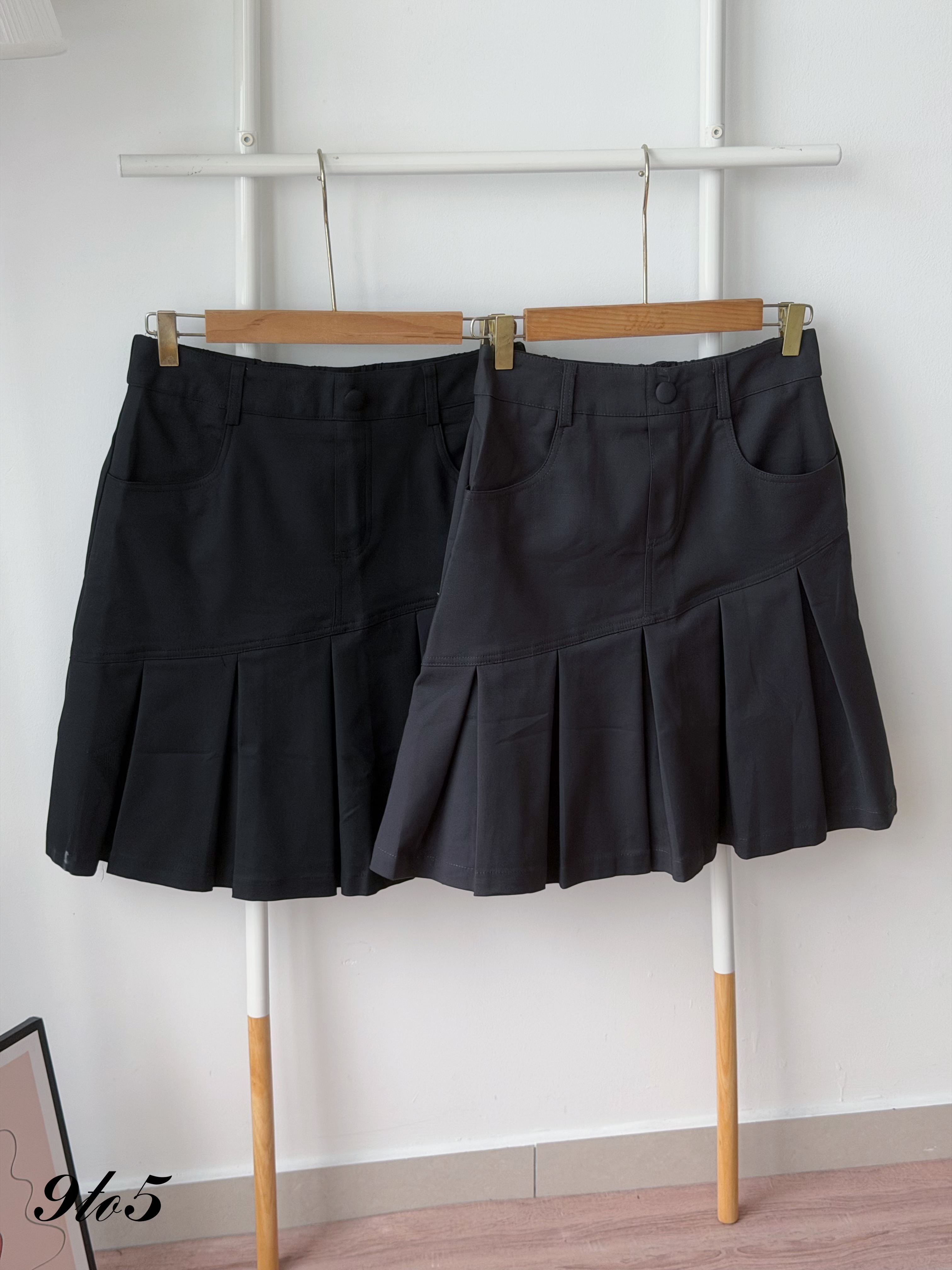 S2032 Irregular Midi Pleated Skirt - Black & Grey