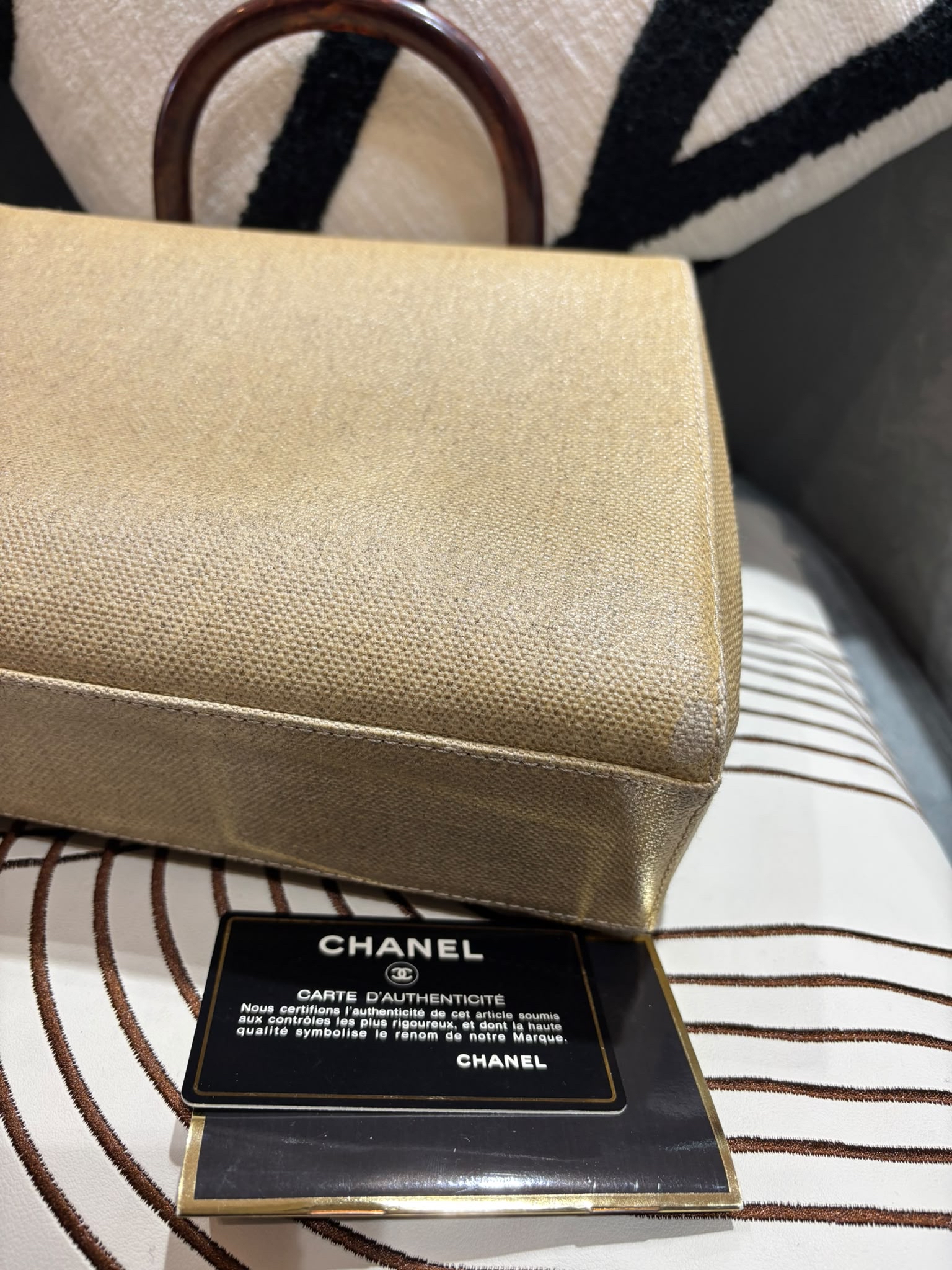 Chanel vintage Kelly bag  100%Authentic, 95%new  ✅card