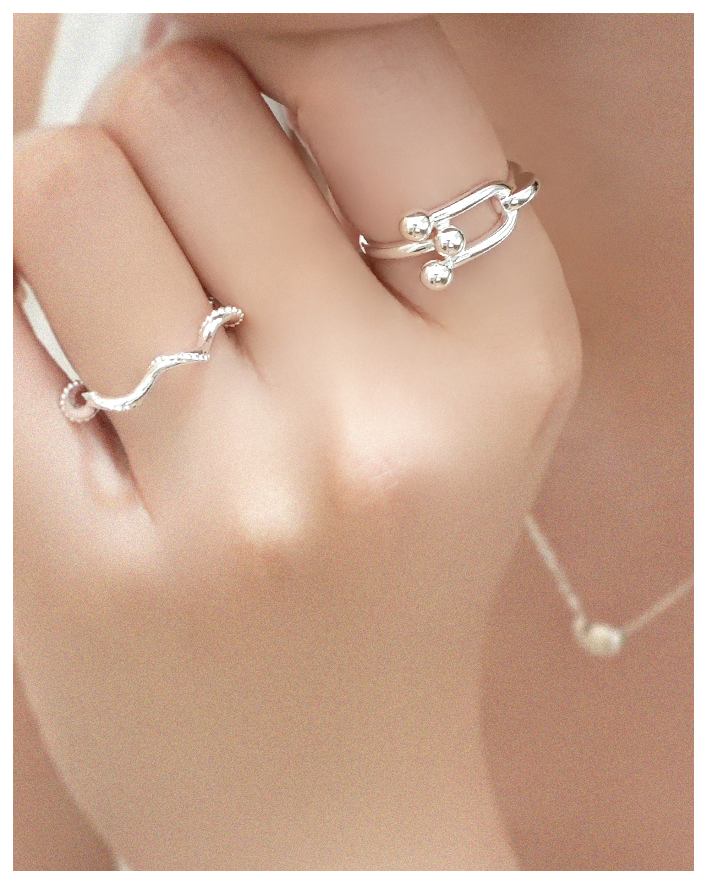 Urban U-orbit Ring