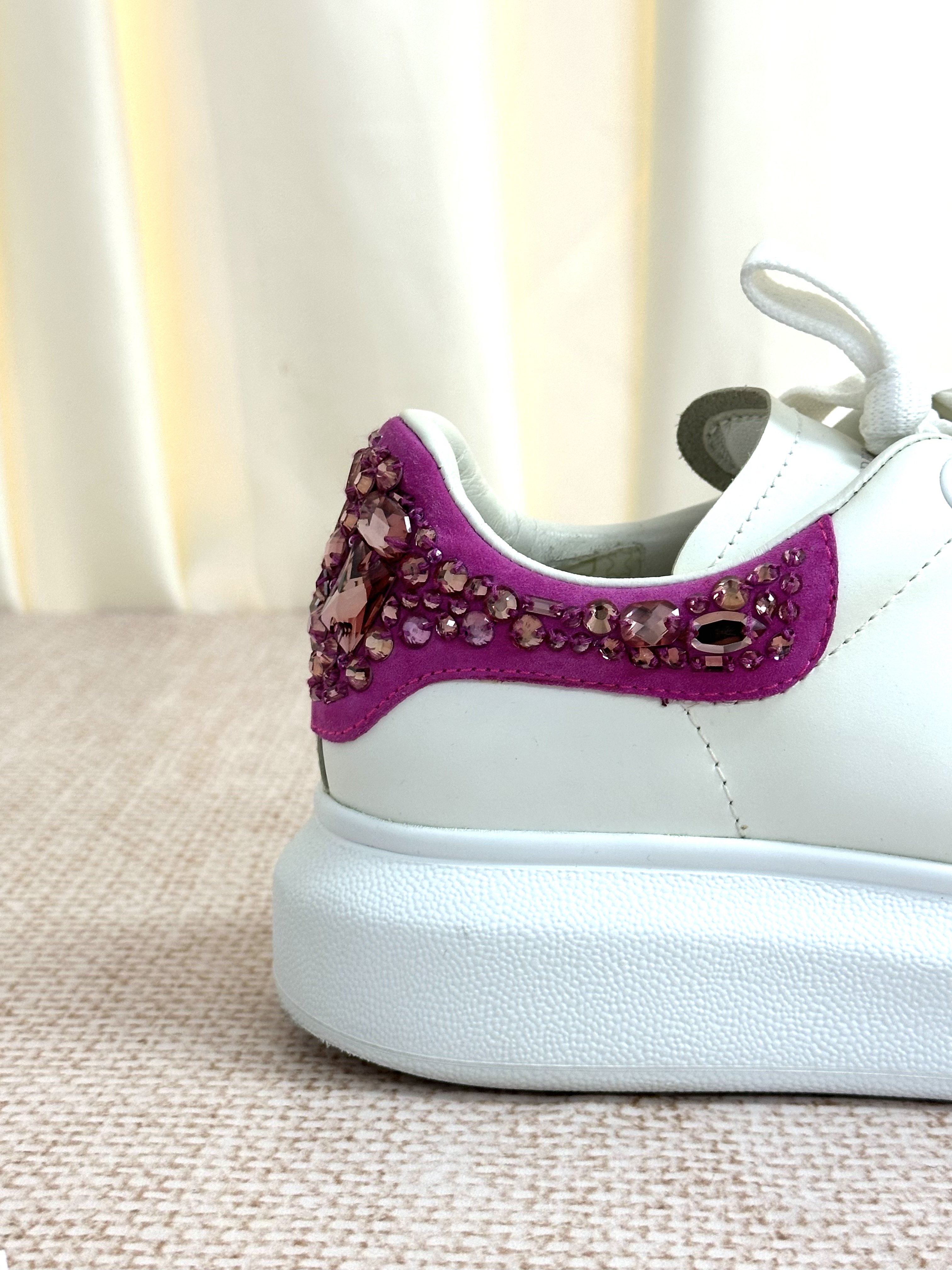Pre-Owned  Alexander McQueen Pink Crystal Sneakers / Product Code: 26040721