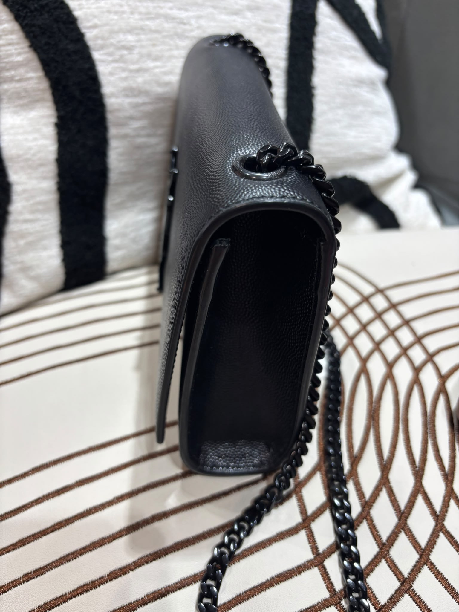 YSL Kate small  Black Caviar flap so black 20cm YSL FLAP 100%Authentic, 99%new  ✅Certificate ✅dust bag 
