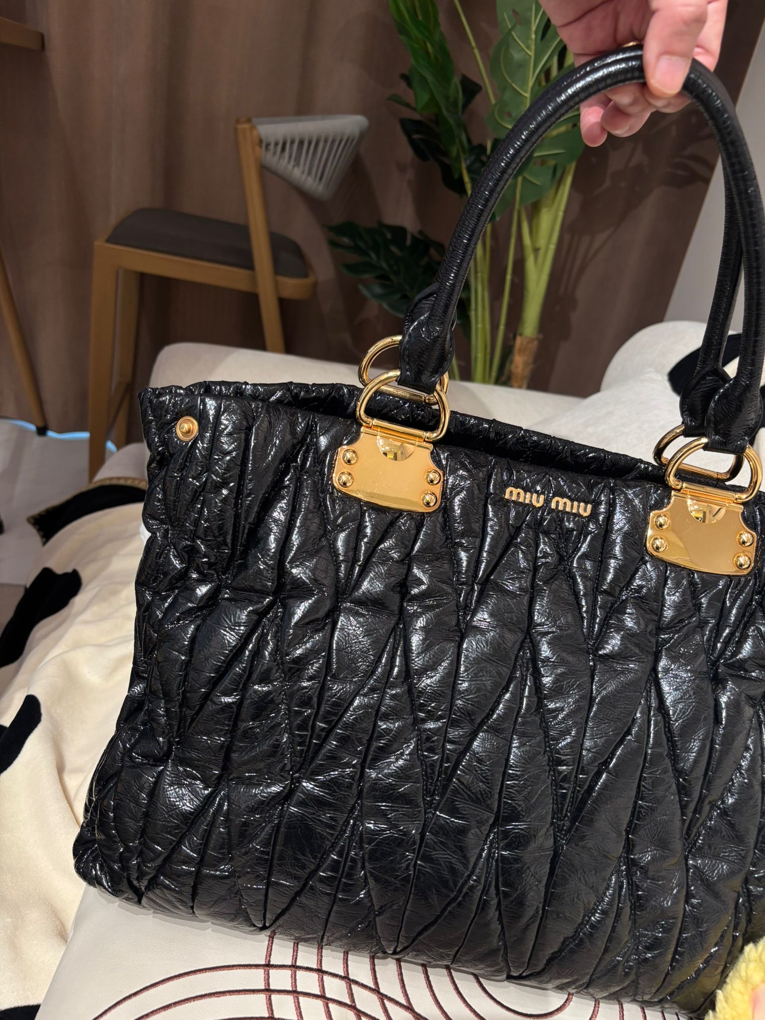 Miu Miu Shoulder Bag 100%Authentic, 98%New