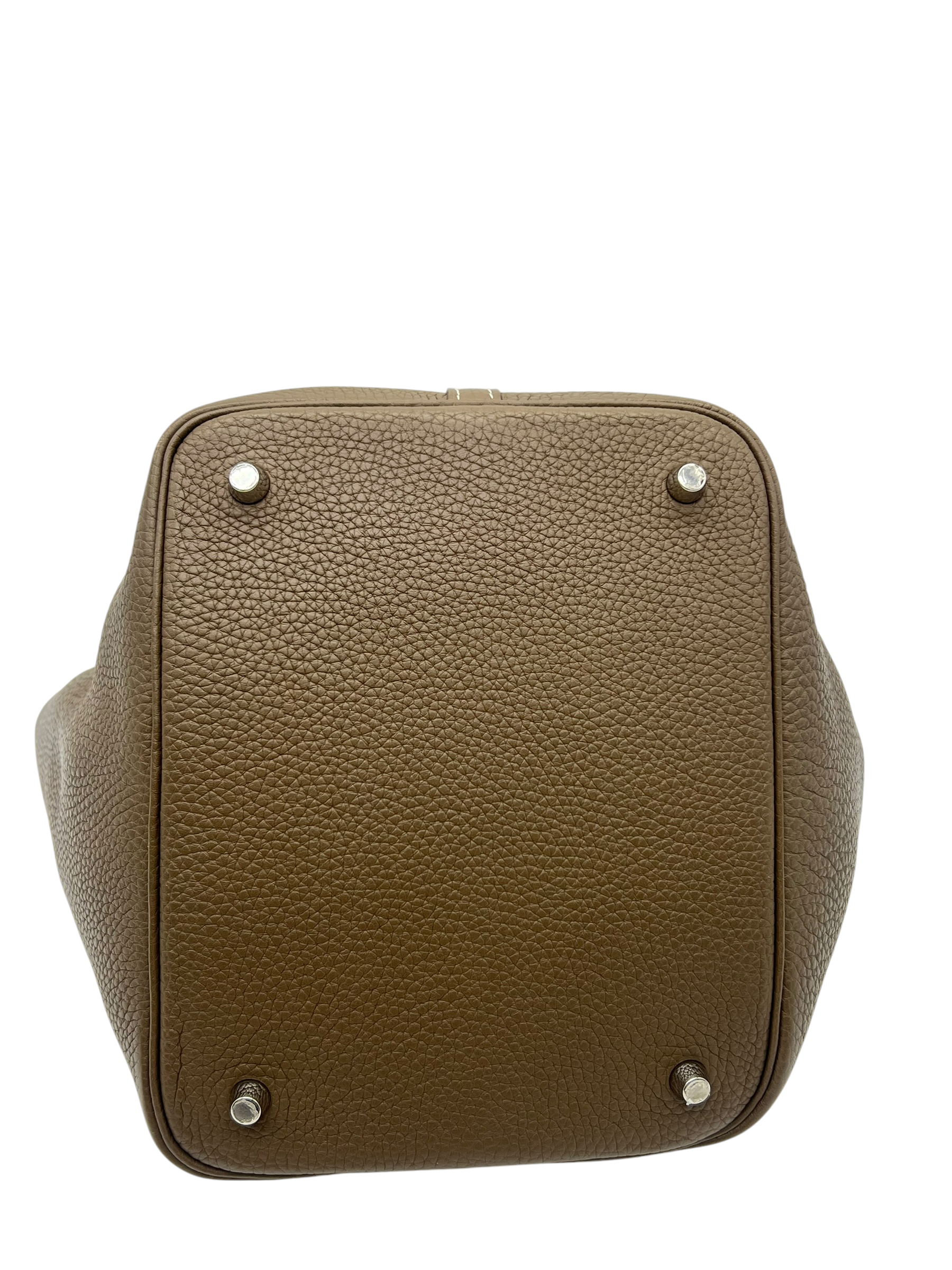 Pre-Owned HERMÉS P22 Stmap D / Product Code: 26051916
