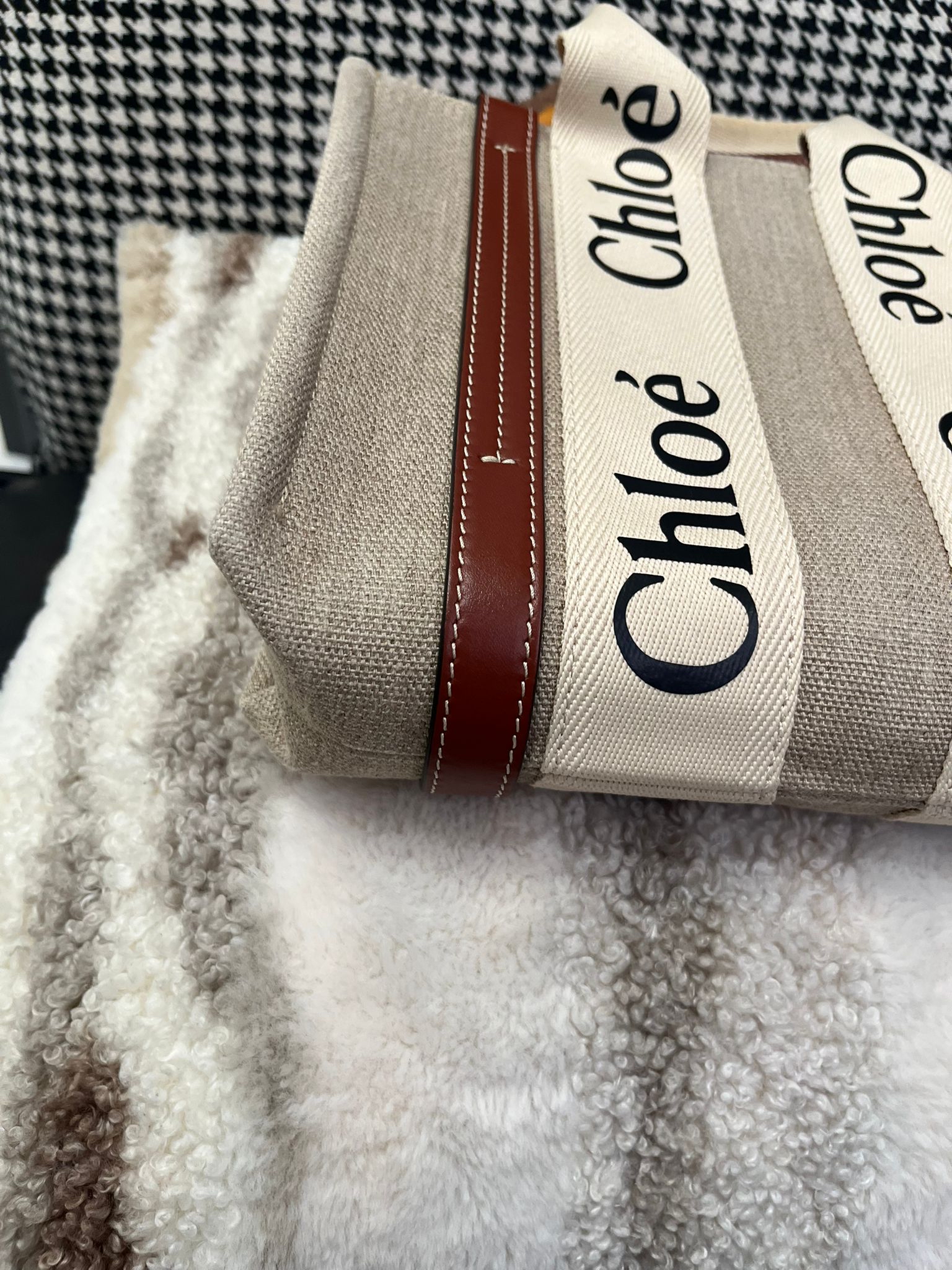 Chloe woody small shoulder bag 2way 100%Authentic,95%new✅dust bag 