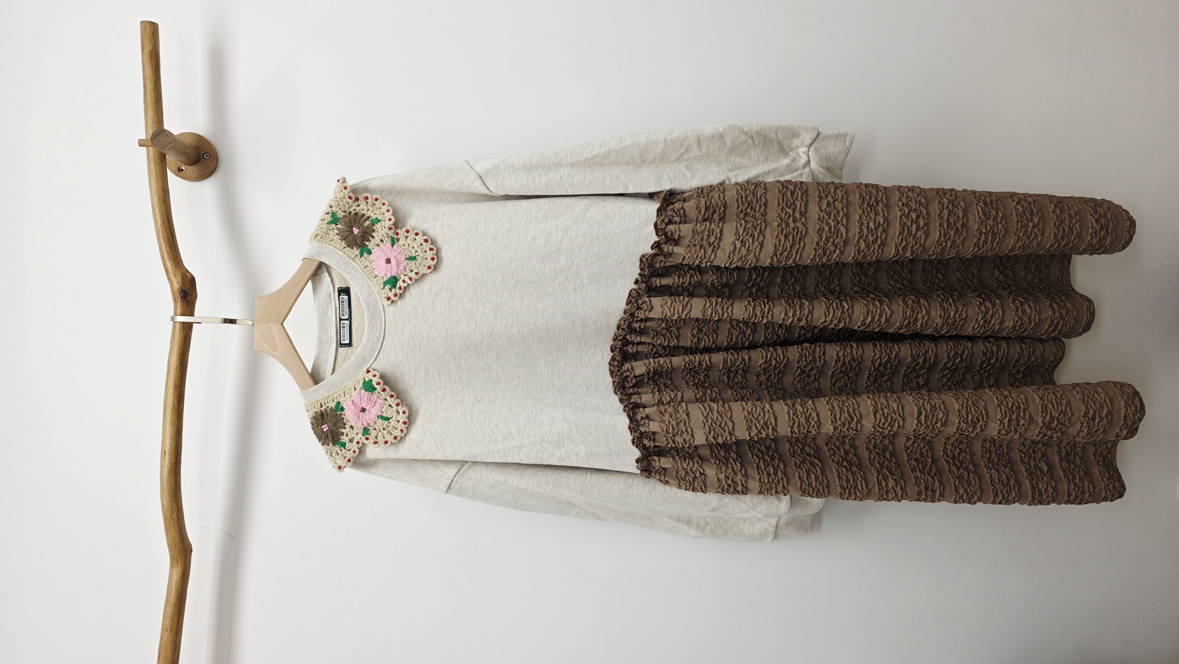 韓國燕麥拼啡皺布勾花領連身裙