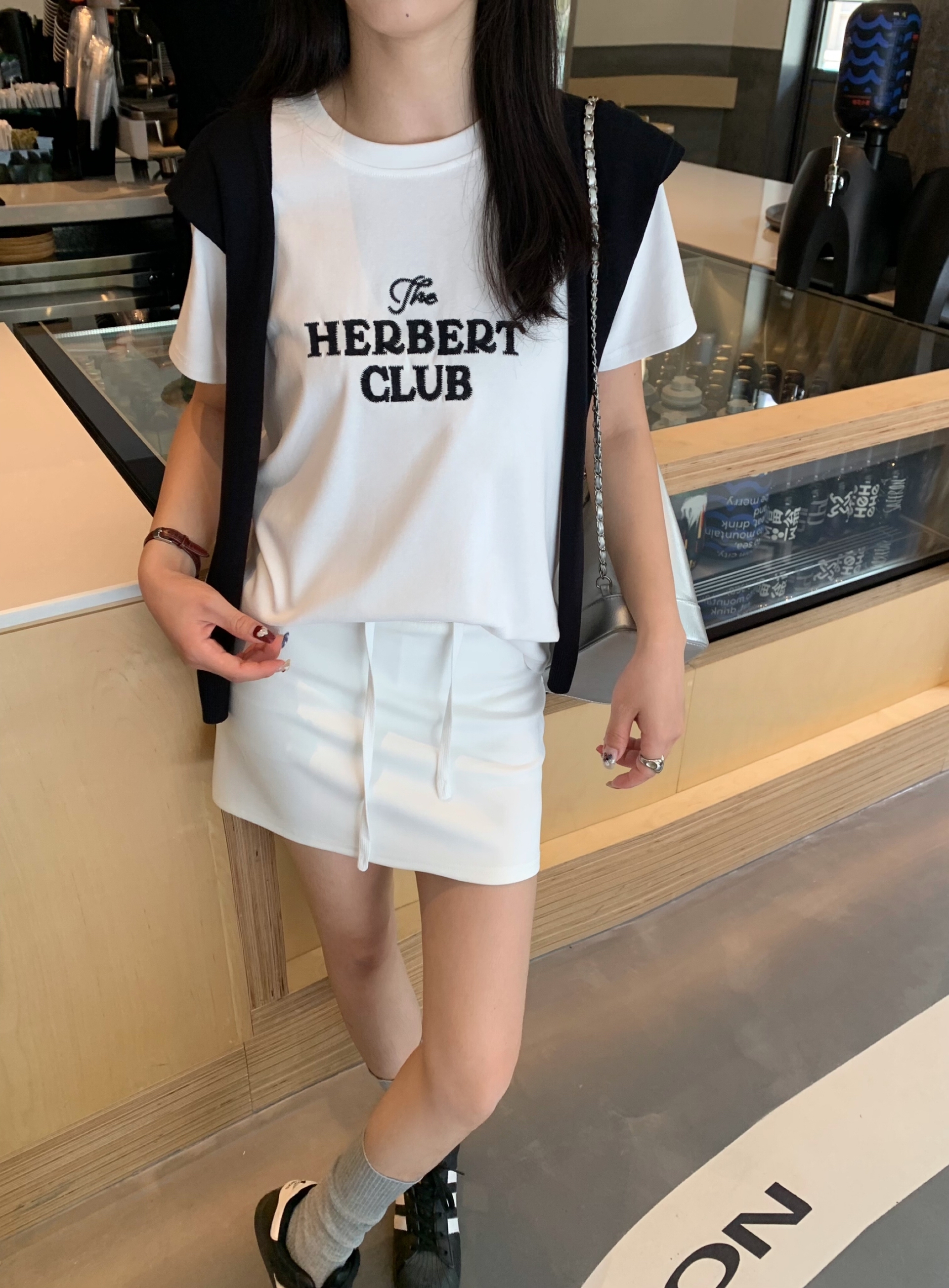 The Herbert Club Letter Embroidery Top+Shawl+Skirt Sets 撞色刺绣字母休闲 3 件套 （3 colours）