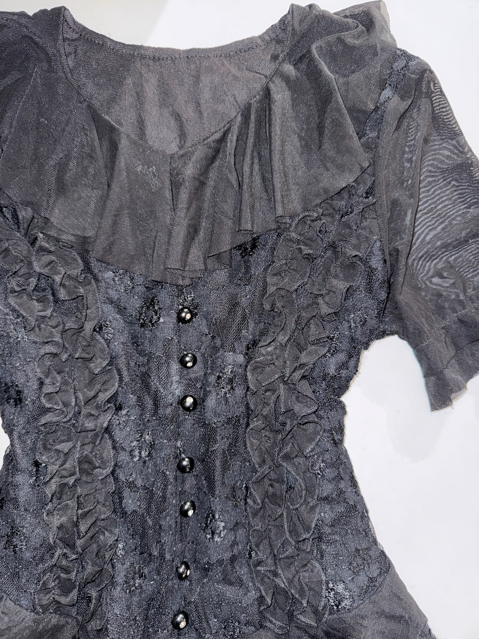Textured Lace Peplum Top with Ruffled Collar