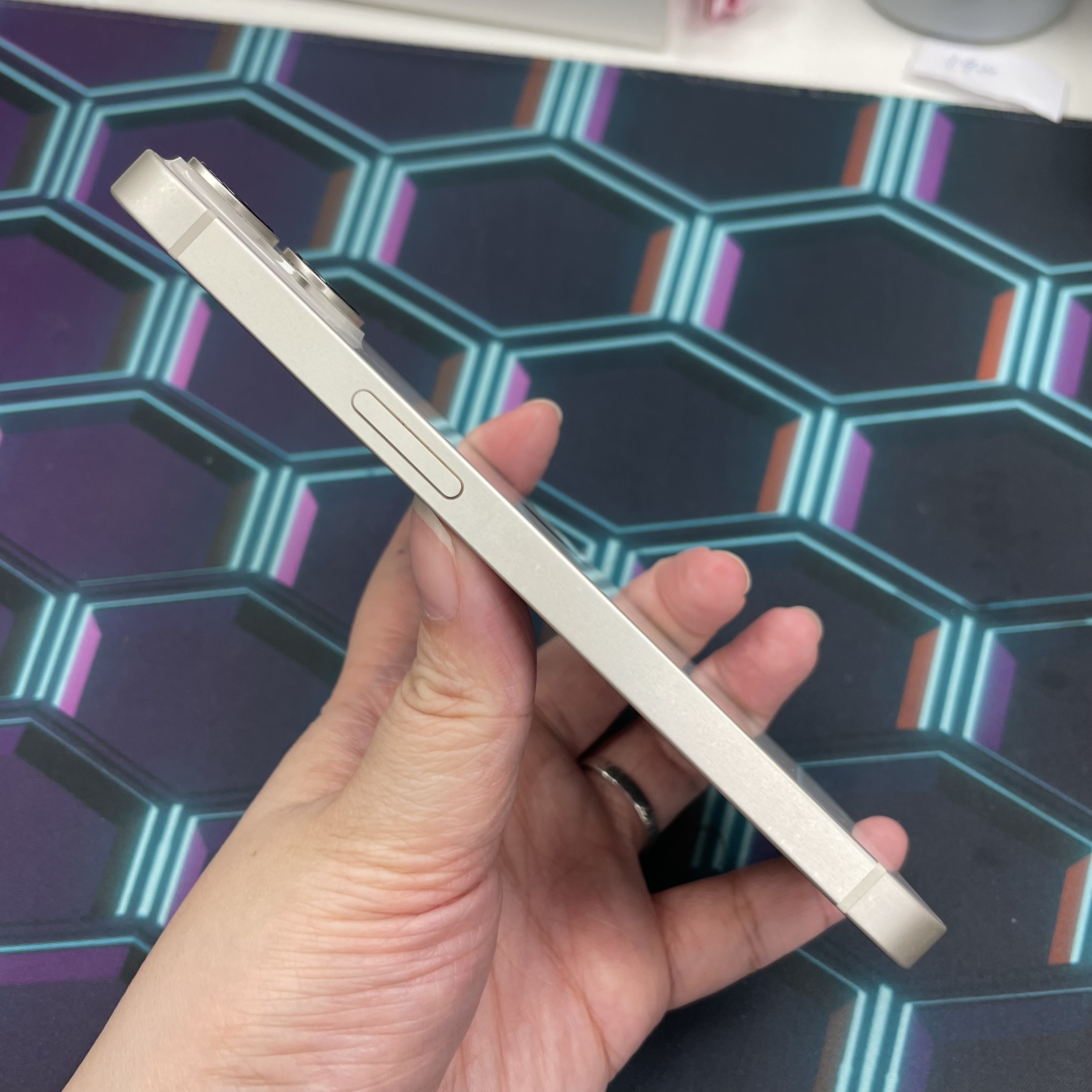 *6403 14 勁靚機 256GB 電75 白色 white