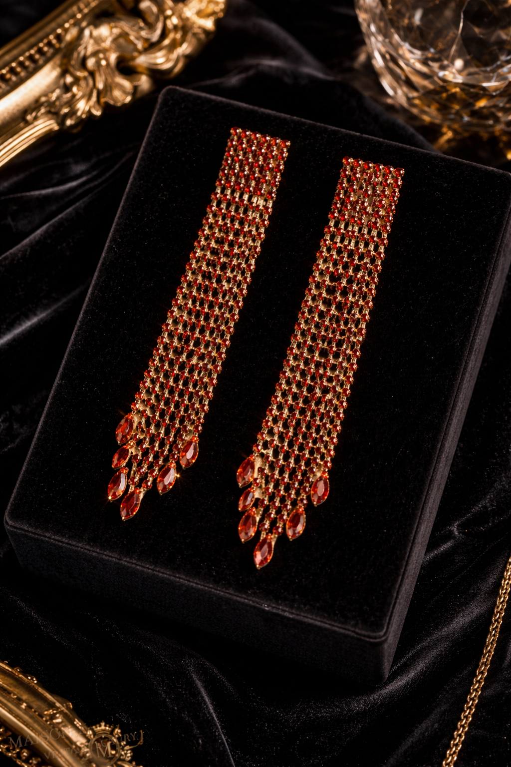 C.a. 1980s Red Rhinestone Extra Long Waterfall Tassel Clip Earrings(MT1801)