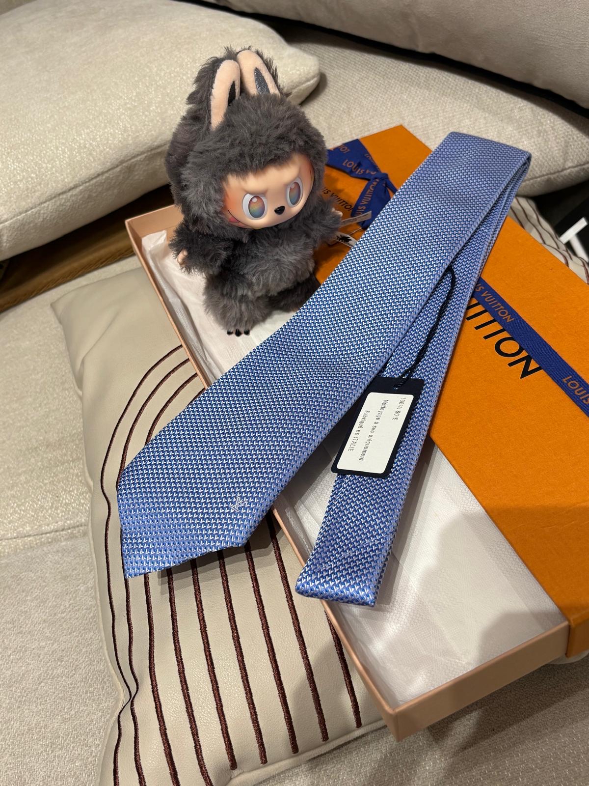 全新 Lv tie  100%Authentic ,brand new全新 ✅box