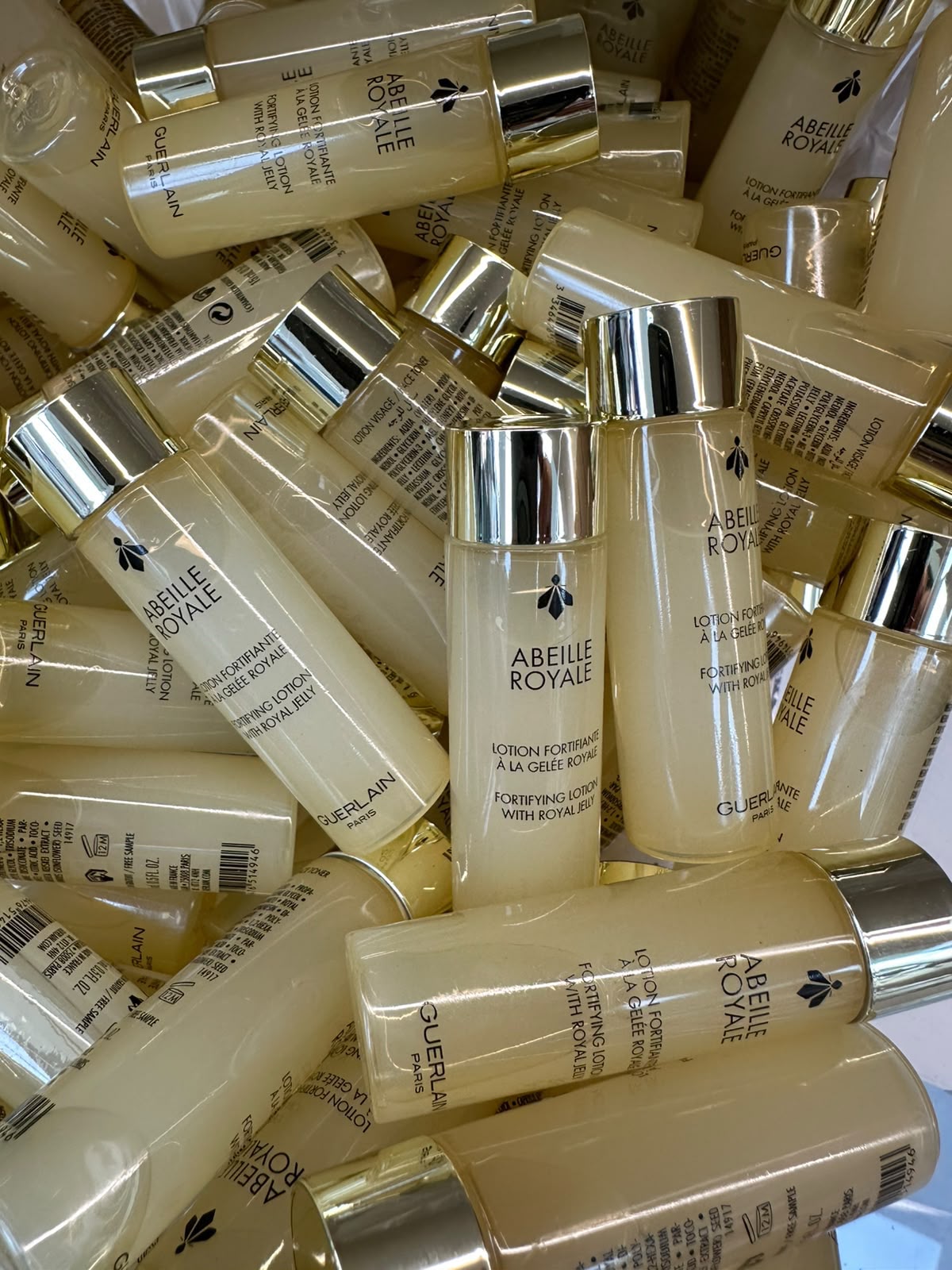 📍新到貨📍  Guerlain 嬌蘭帝皇蜂姿水15ml新版中樣。💖一套10支 💖