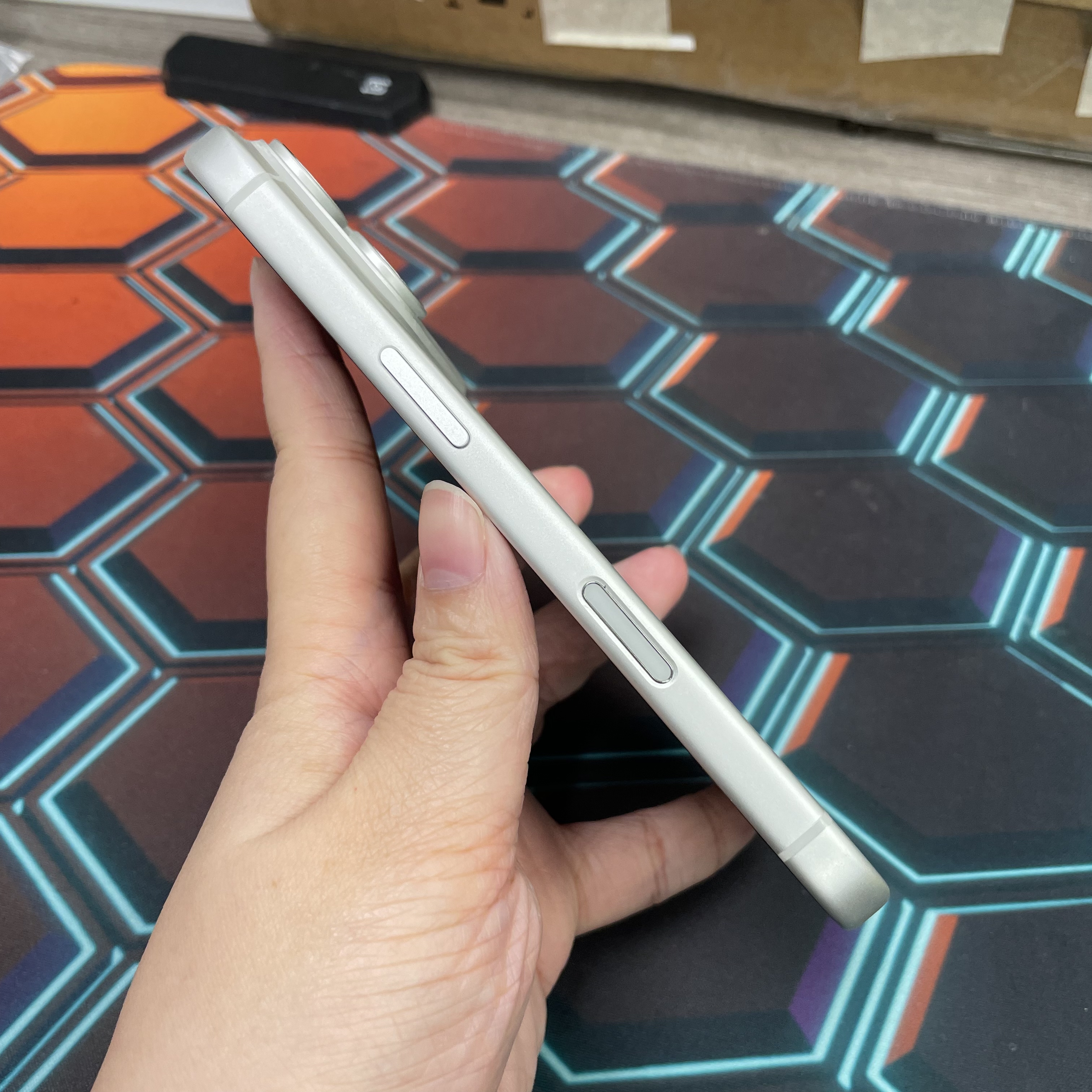 *8368 17 pro 完美機 256GB 電93 銀色 sliver