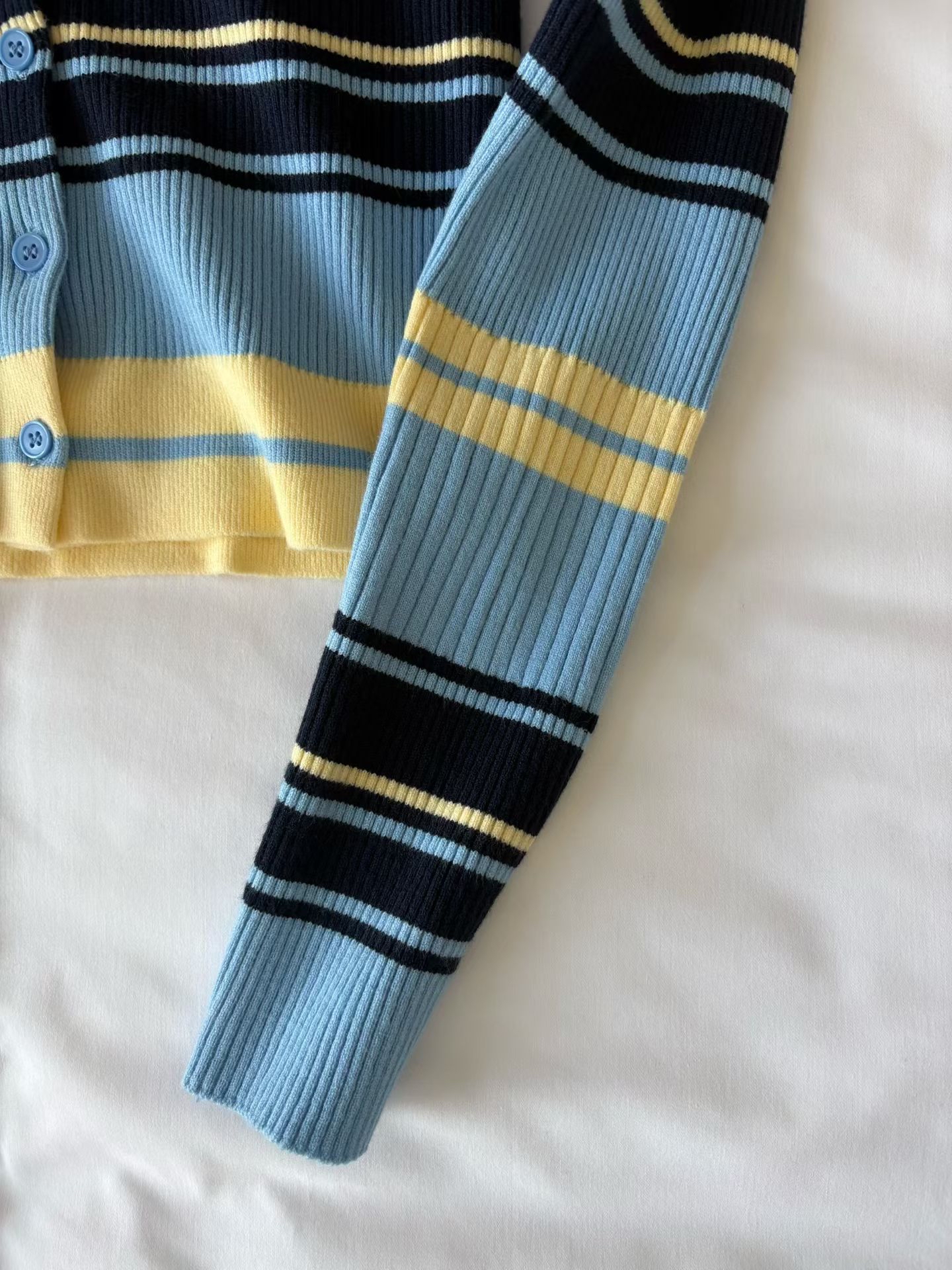 Retro rainbain ribbed knit top