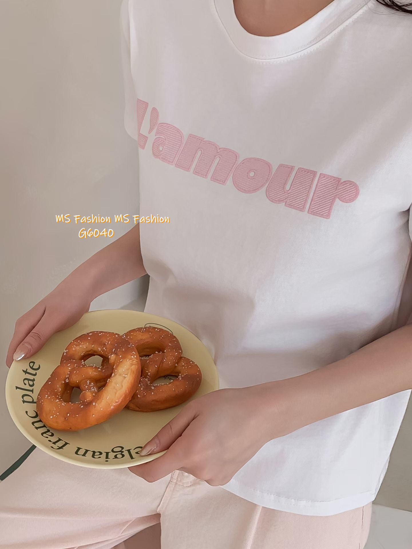 G6040 韓國🇰🇷拼色字母tee仔