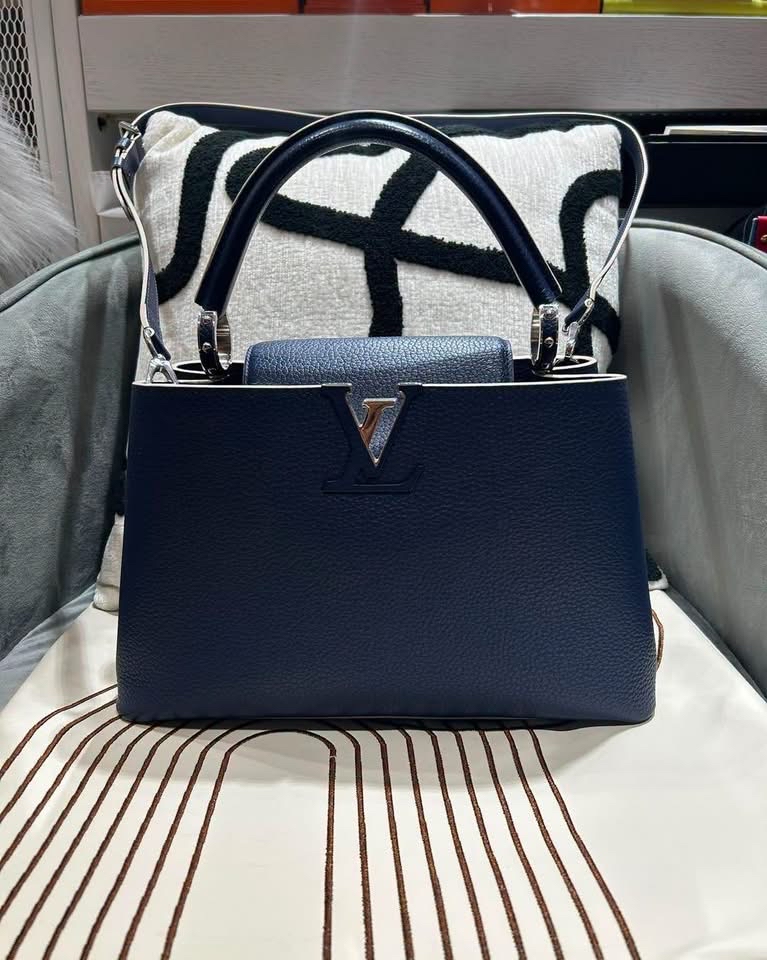Lv Capucines leather 2way bag   100%Authentic, 98%new  ✅長肩帶✅Dust bag