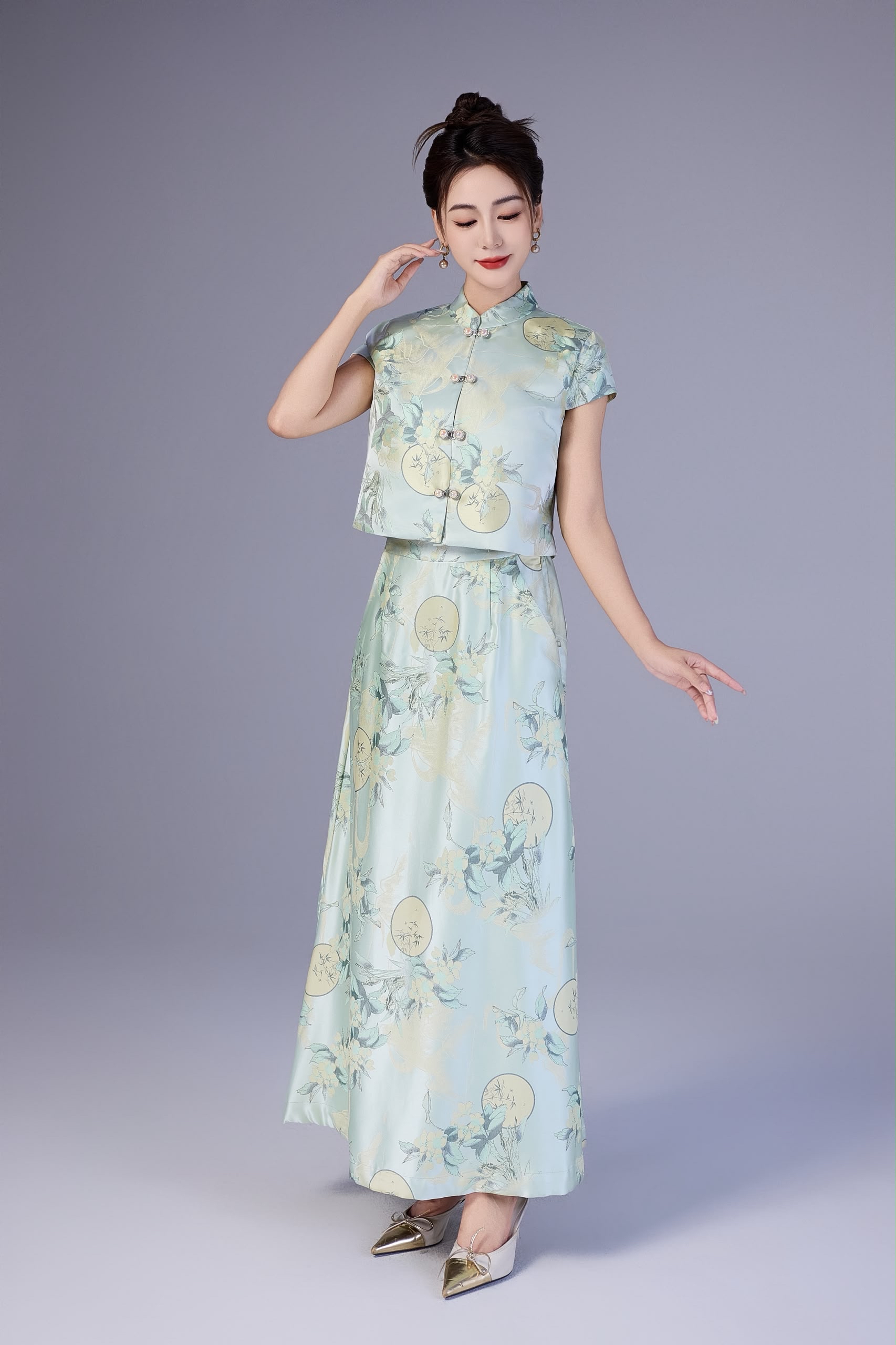 12241120 Serene Blossom Maxi Skirt