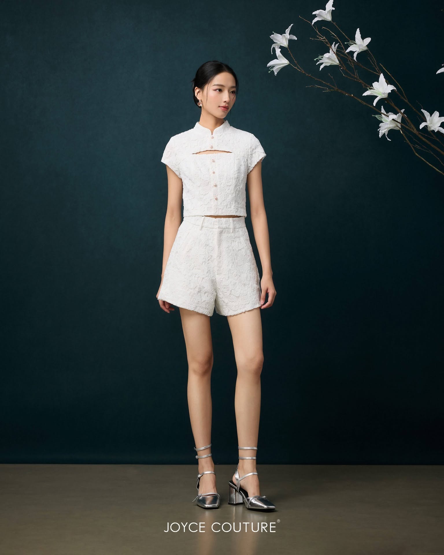 现代感蕾丝上衣 T0190