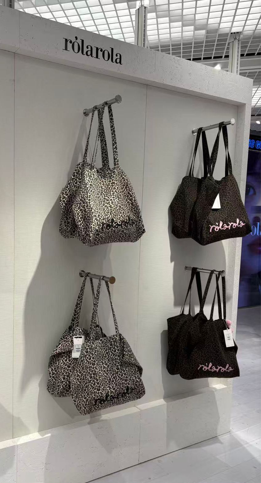 最近大熱🔥 MAISON DE ROLA LEOPARD SHOULDER BAG 獨家折扣價 3個色 豹紋beige 豹紋 brown vintage charocal