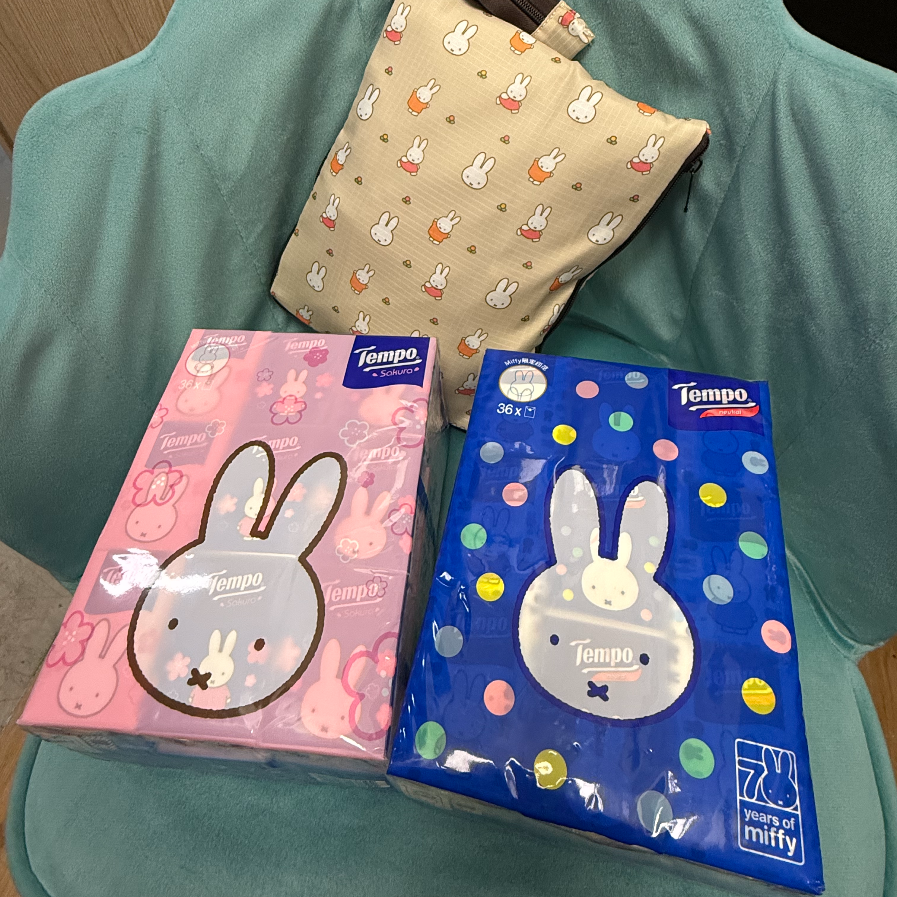 米粉必搶 Tempo x Miffy限定絕版套裝 - Miffy摺叠行李袋加迷利紙巾(36包經濟裝) #此貨品不納入滿$600順豐免運費