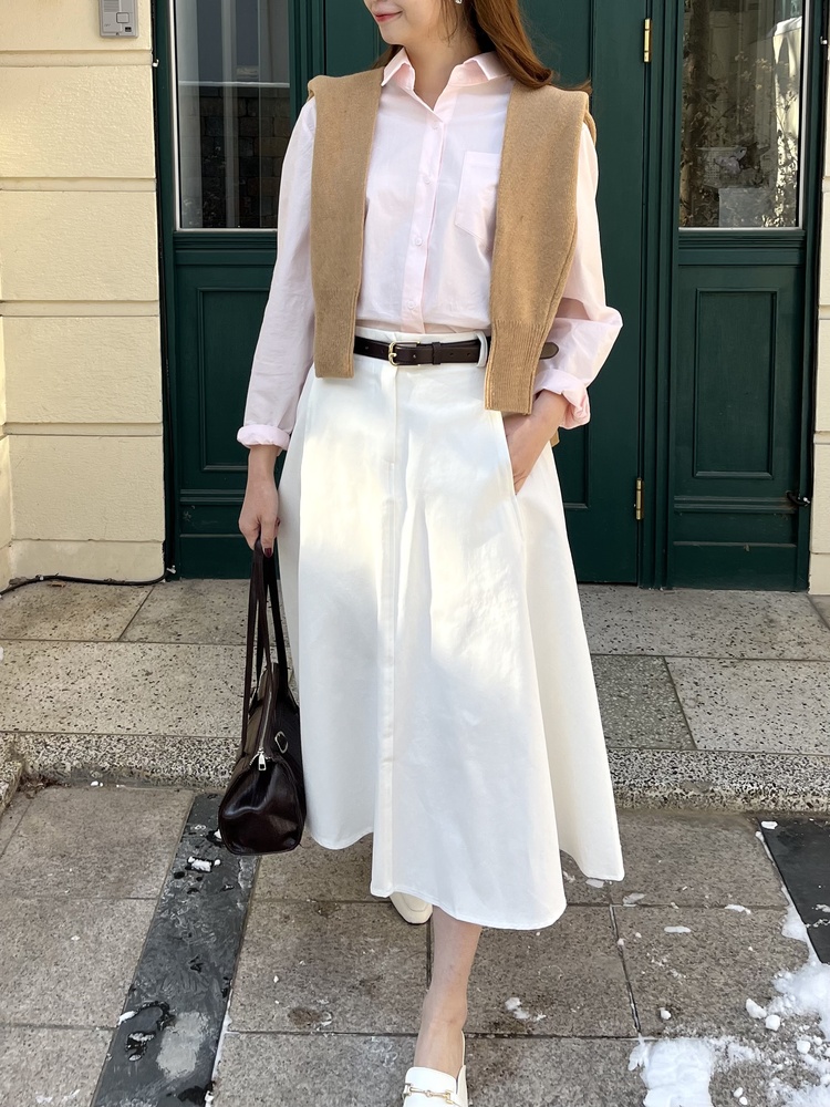 The Signature Flare Skirt (Ivory)