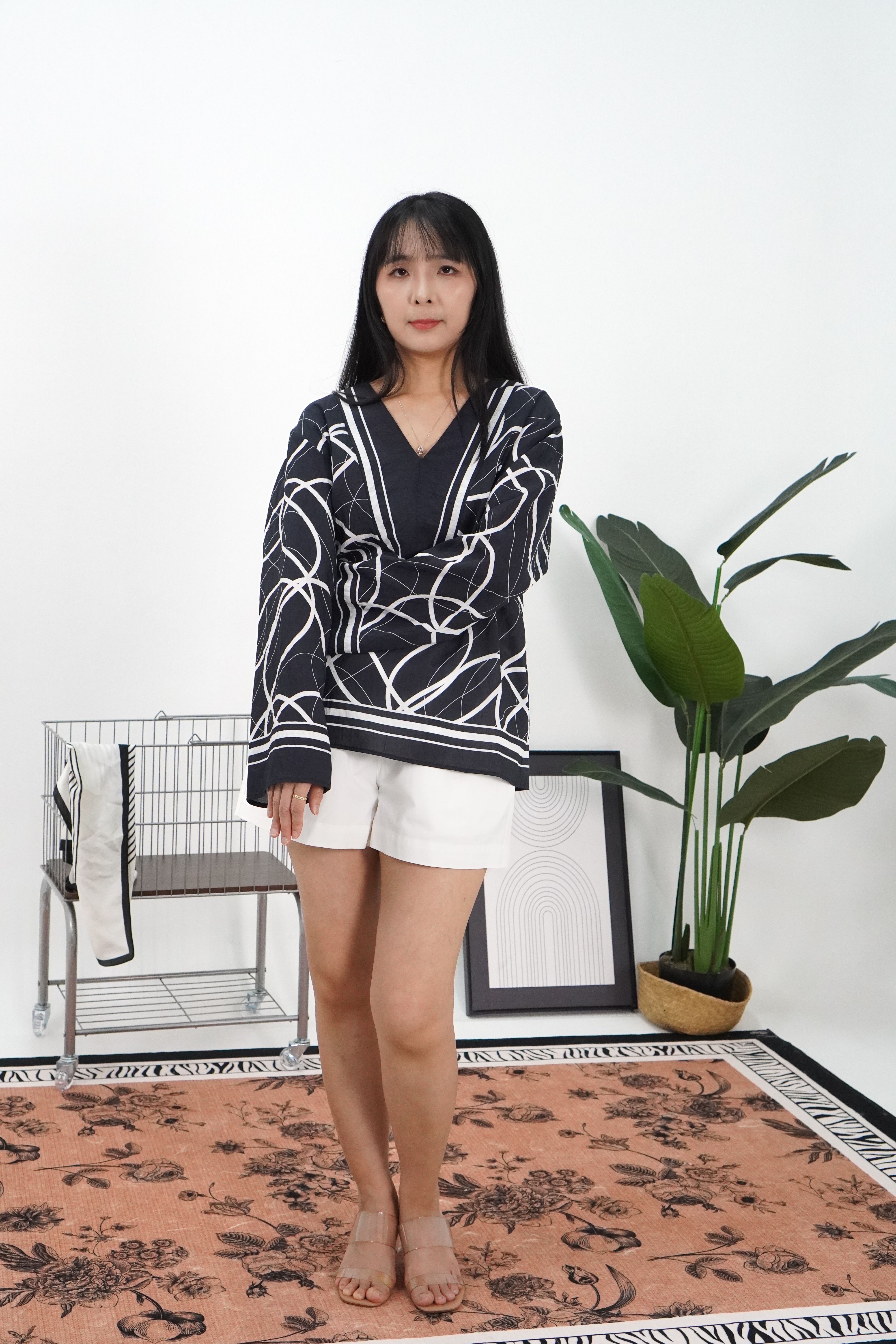 线条印花蓝色长袖上衣