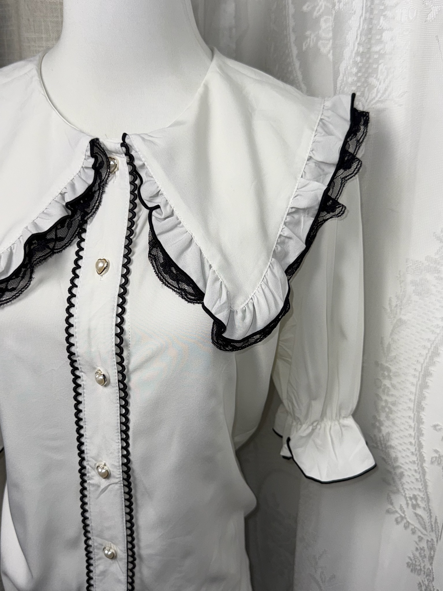 White Big Collar Black Lace Trim Blouse