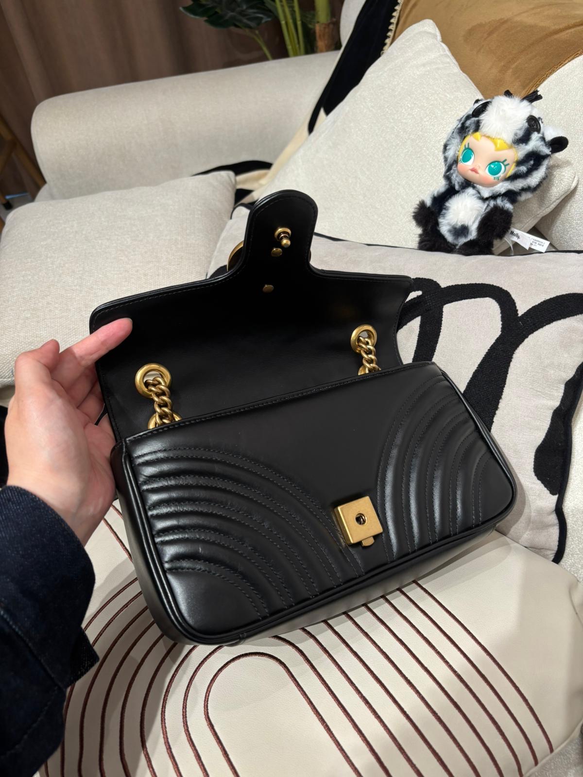 Gucci Gg marmont calfskin 26cm 100%Authentic, 98%new ✅Dust bag