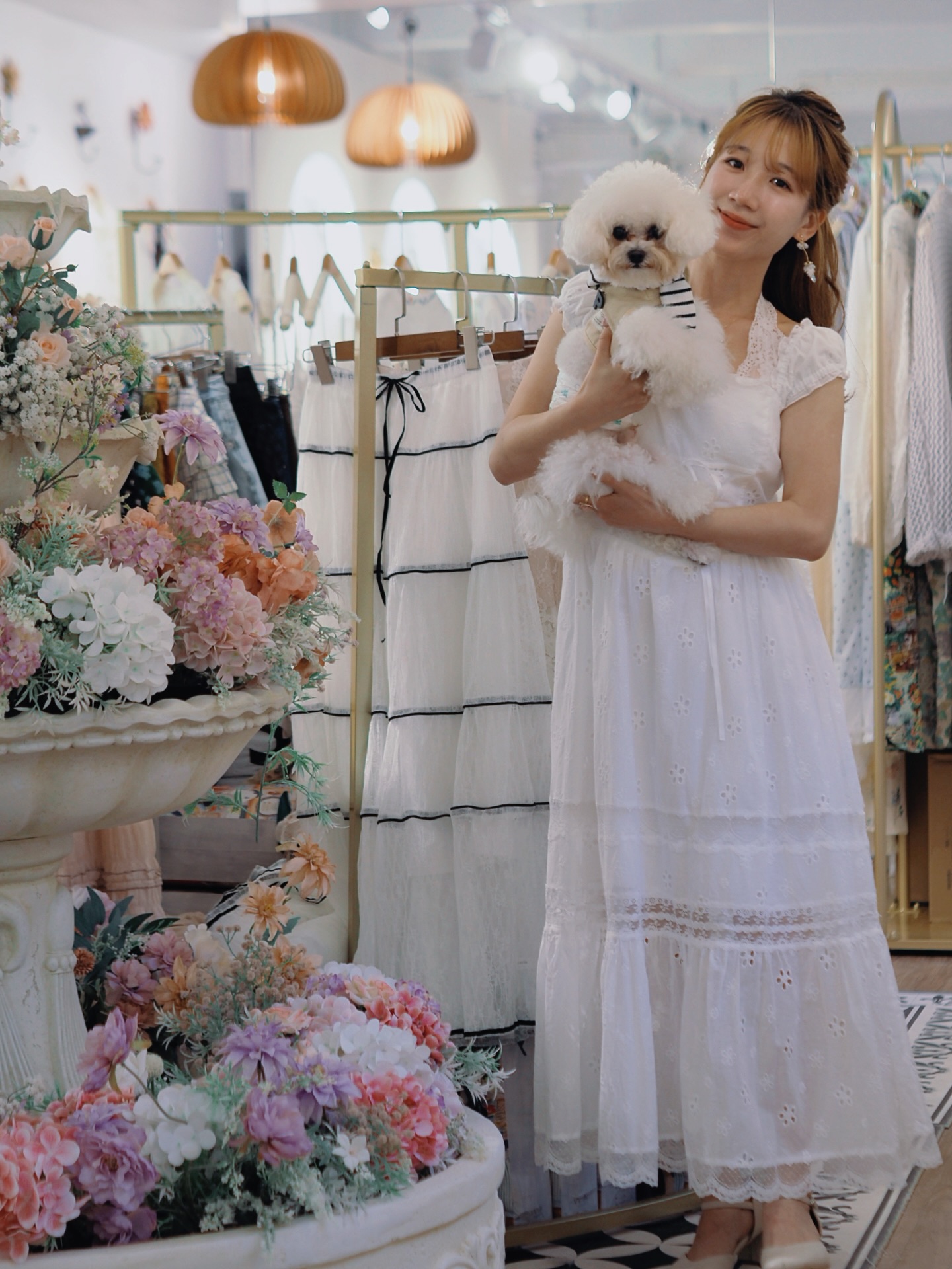 短袖白色連身裙