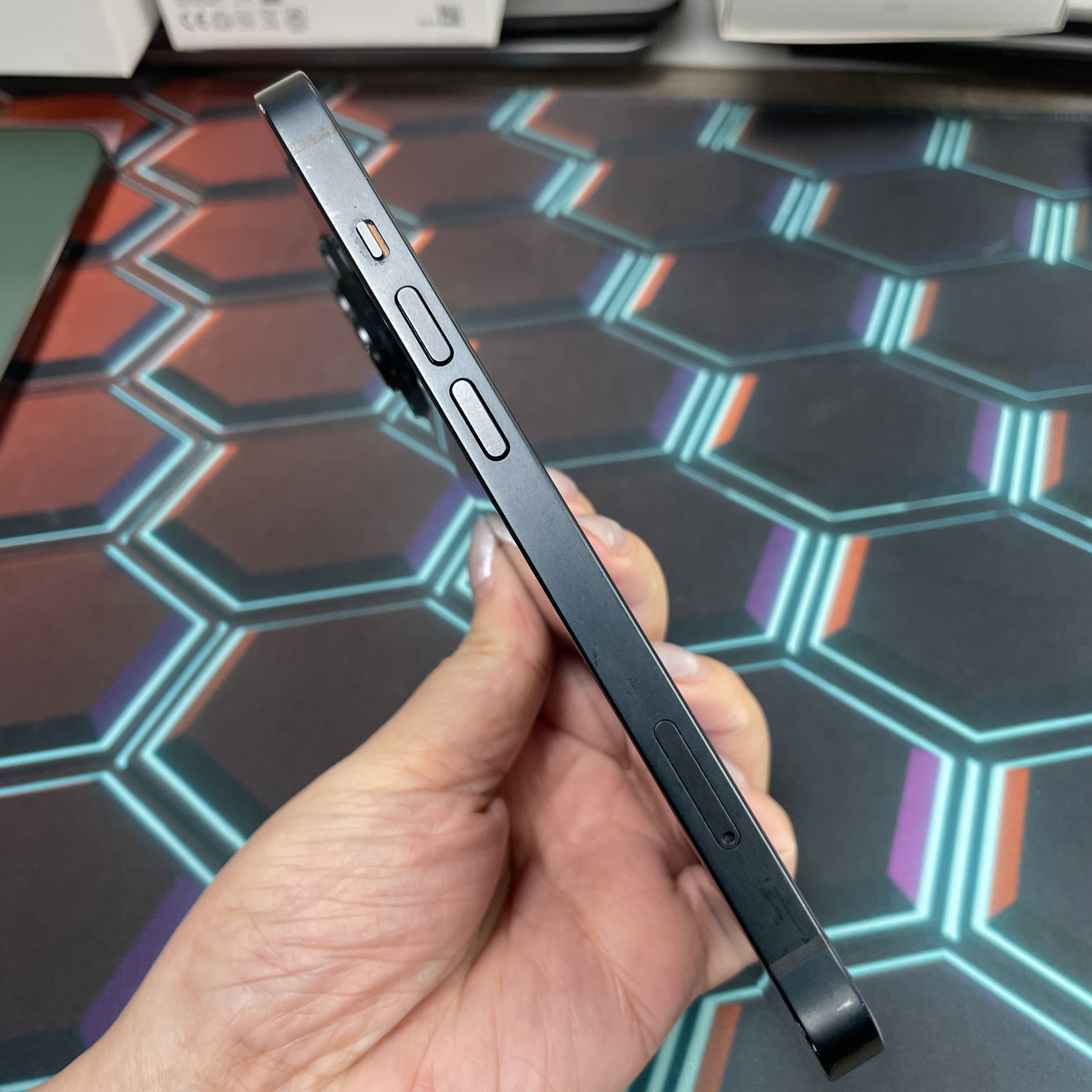 *6999 14 勁靚機 128GB 電93 黑色 black